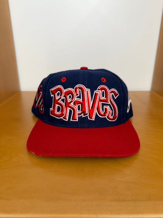 90S ATLANTA BRAVES GRAFFITI EMBROIDERED WRAP AROUND MLB SNAPBACK HAT (GENUINE MERCHANDISE TAG)