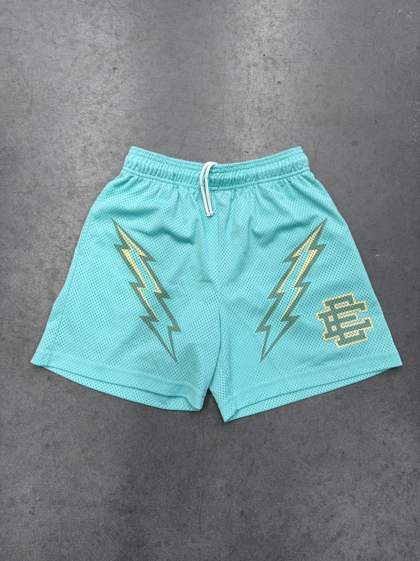 FW23 ERIC EMANUEL EE BASIC SHORT - YUCCA BOLTS