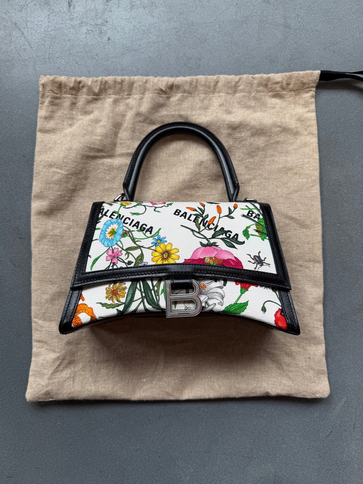 FW21 GUCCI X BALENCIAGA THE HACKER PROJECT SMALL HOURGLASS BAG (NEW WITH DUSTBAG) (TANIA)