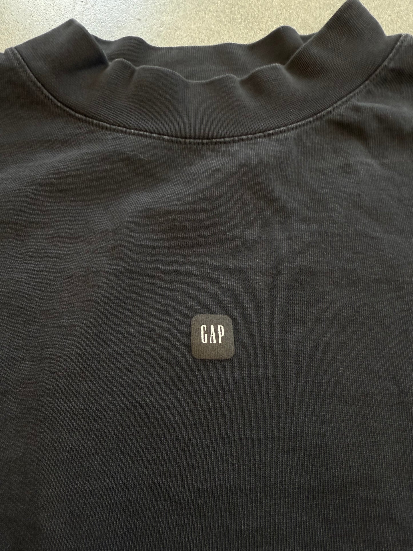 YEEZY GAP LOGO 3/4 SLEEVE TEE - BLACK (XS)