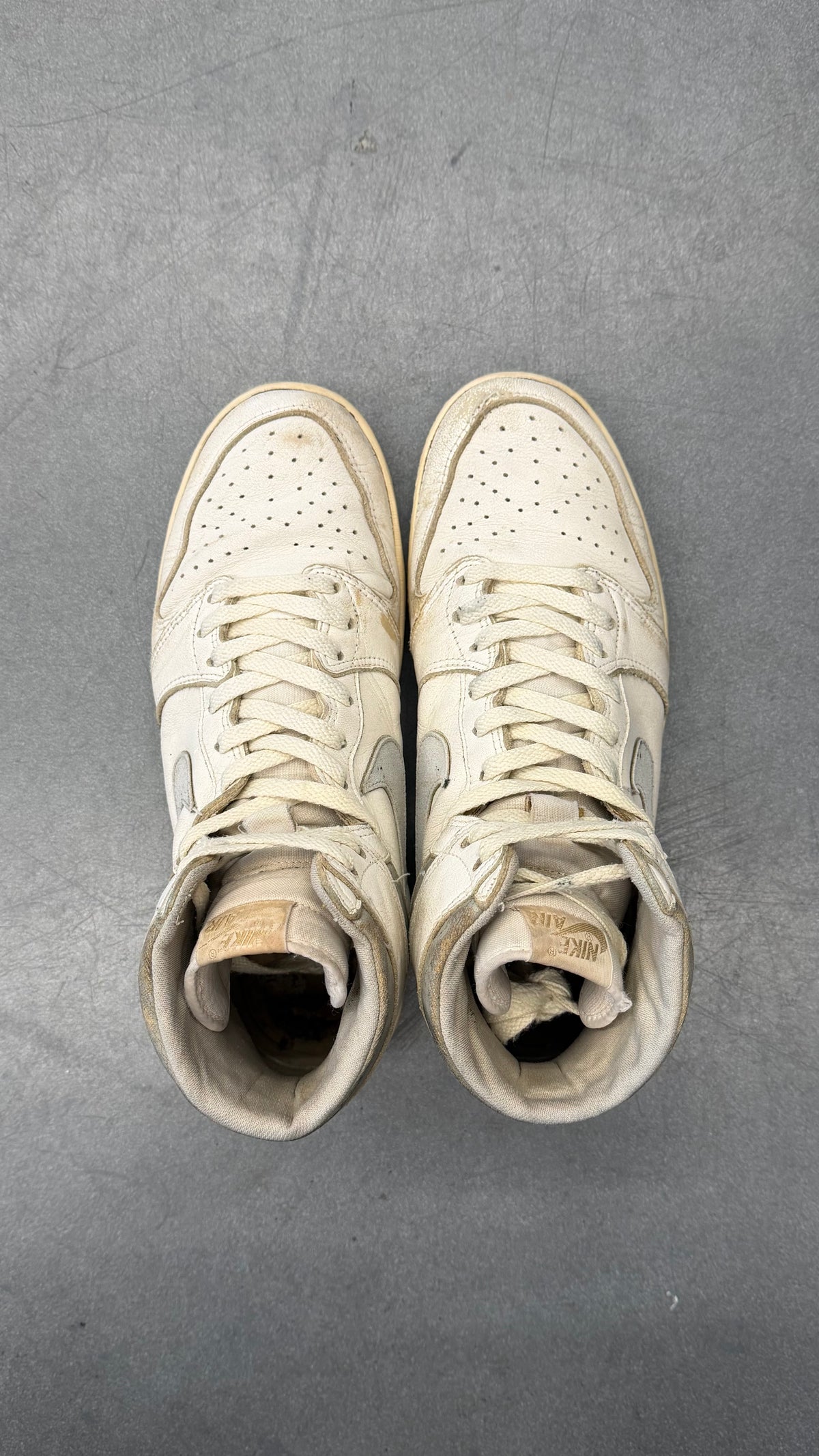 1985 AIR JORDAN 1 HIGH - NEUTRAL GREY (E)