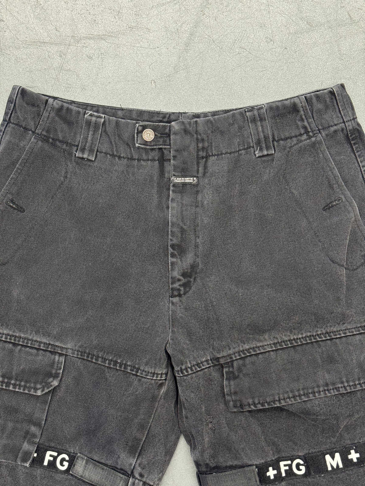 Y2K MARITHE FRANCOIS GIRBAUD SHUTTLE STRAP SHORTS - BLACK/BLACK