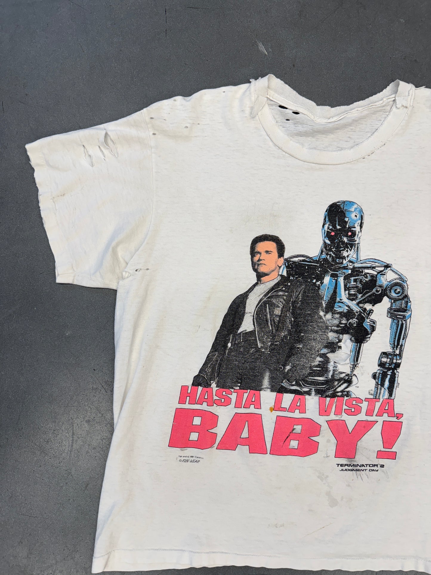 1991 TERMINATOR 2 JUDGEMENT DAY HASTA LA VISTA, BABY! THRASHED TEE (PULLED TAG)