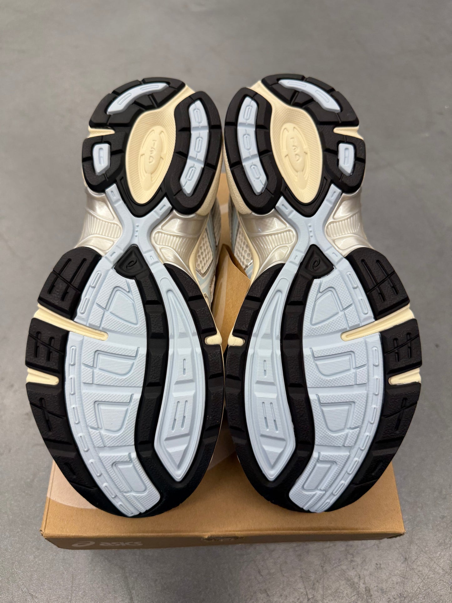 2023 SIZE 8 ASICS GEL-1130 KITH CREAM STARLIGHT BLUE (NWT)