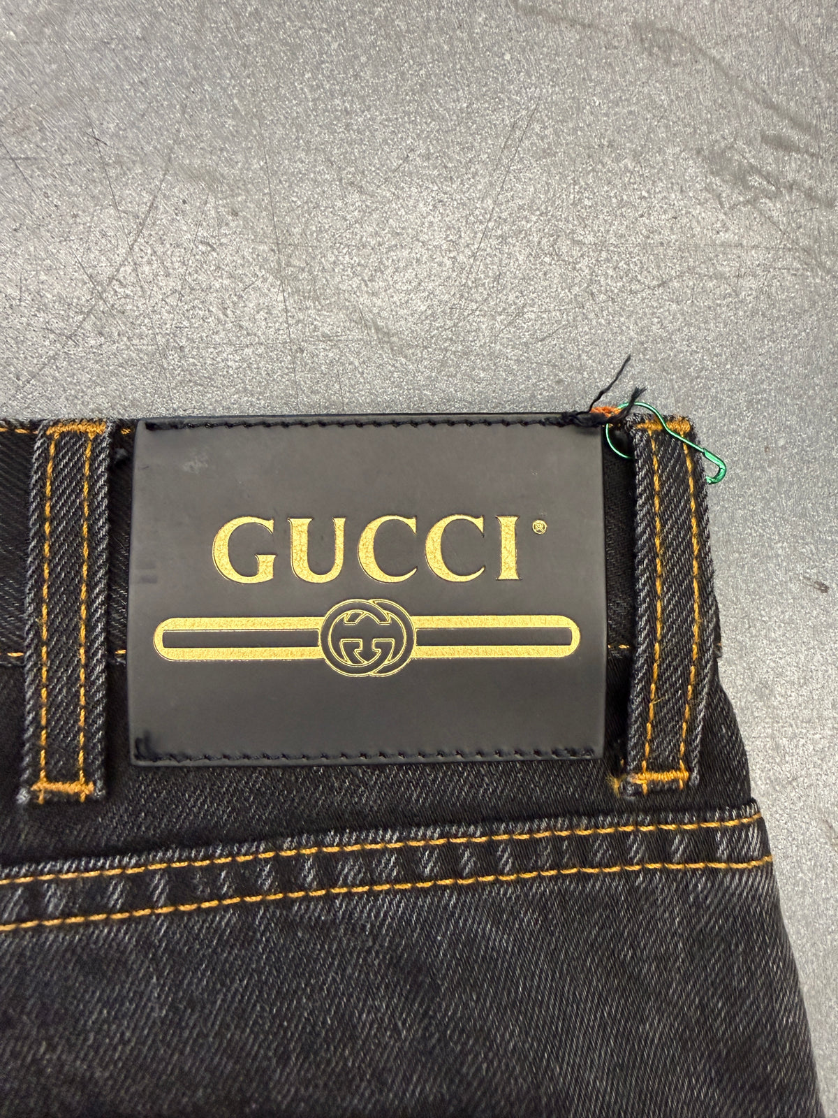 GUCCI MENS BLACK DENIM JEANS EMBROIDERED MOTIFS SIZE 40