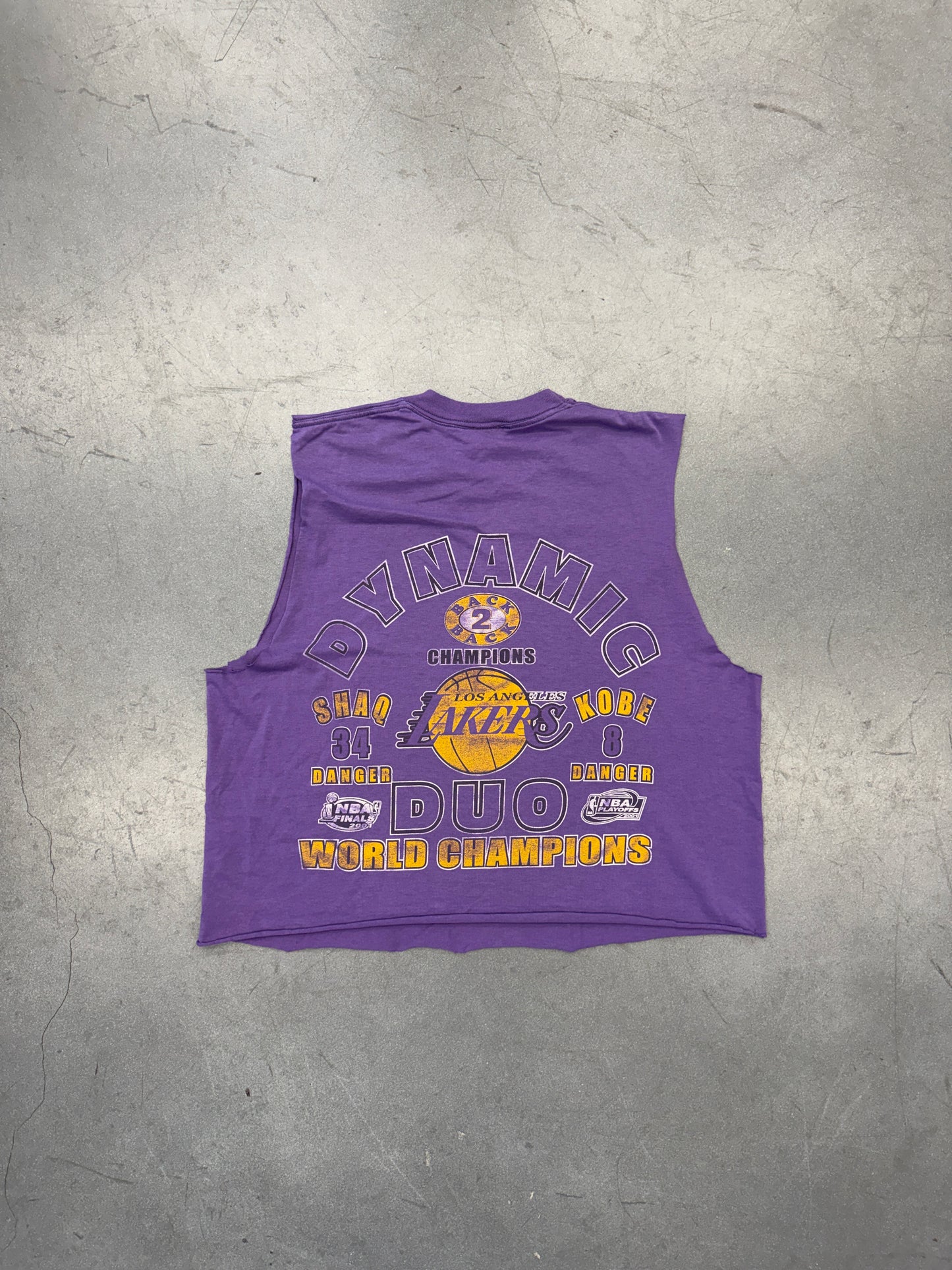 2001 LOS ANGELES LAKERS "DYNAMIC DUO" CUTOFF AND CROPPED TEE (JERZEES TAG)