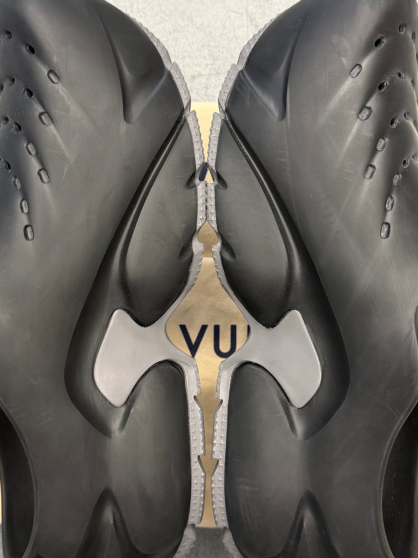 SIZE 7 LOUIS VUITTON RUBBER SHARK CLOGS (PRE-OWNED NO BOX)
