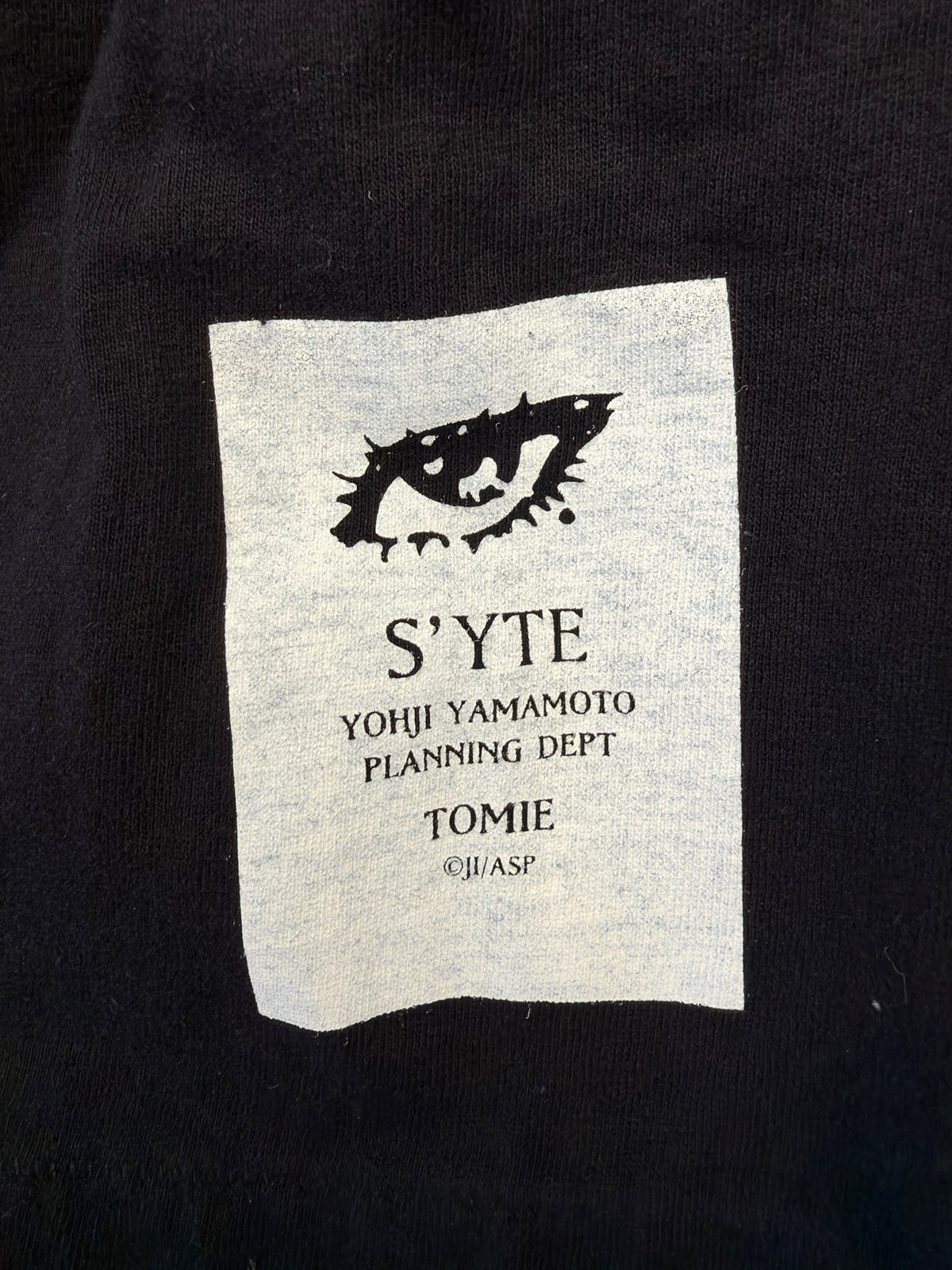 YOHJI YAMAMOTO S'YTE X JUNJI ITO TOMIE FLORAL PORTRAIT TEE