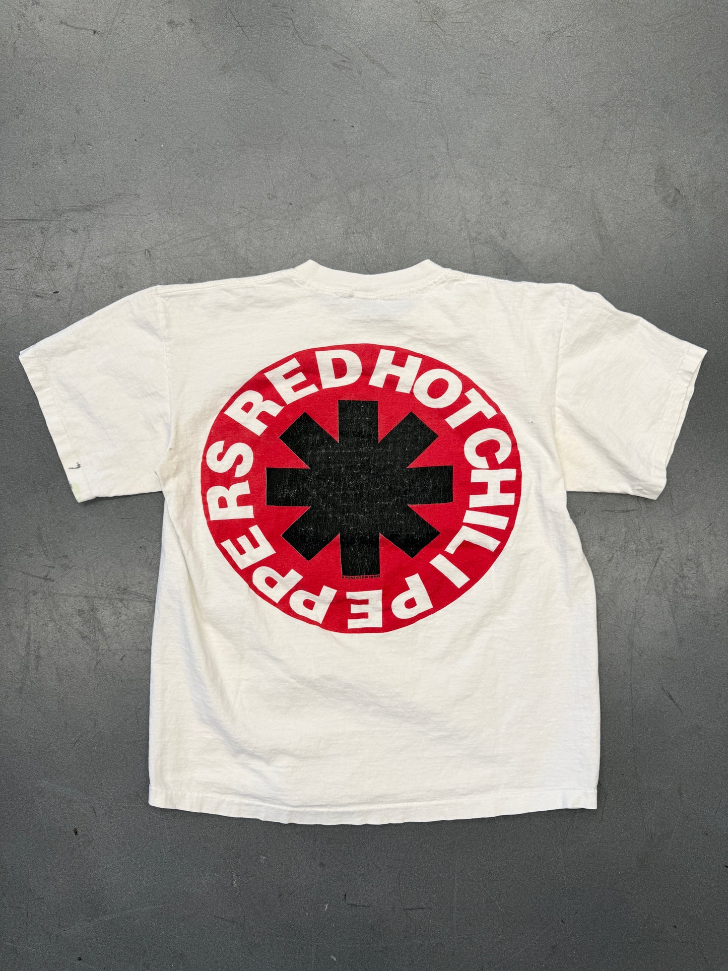1990 RED HOT CHILI PEPPERS BAND MEMBERS STAR LOGO TEE (GIANT TAG)
