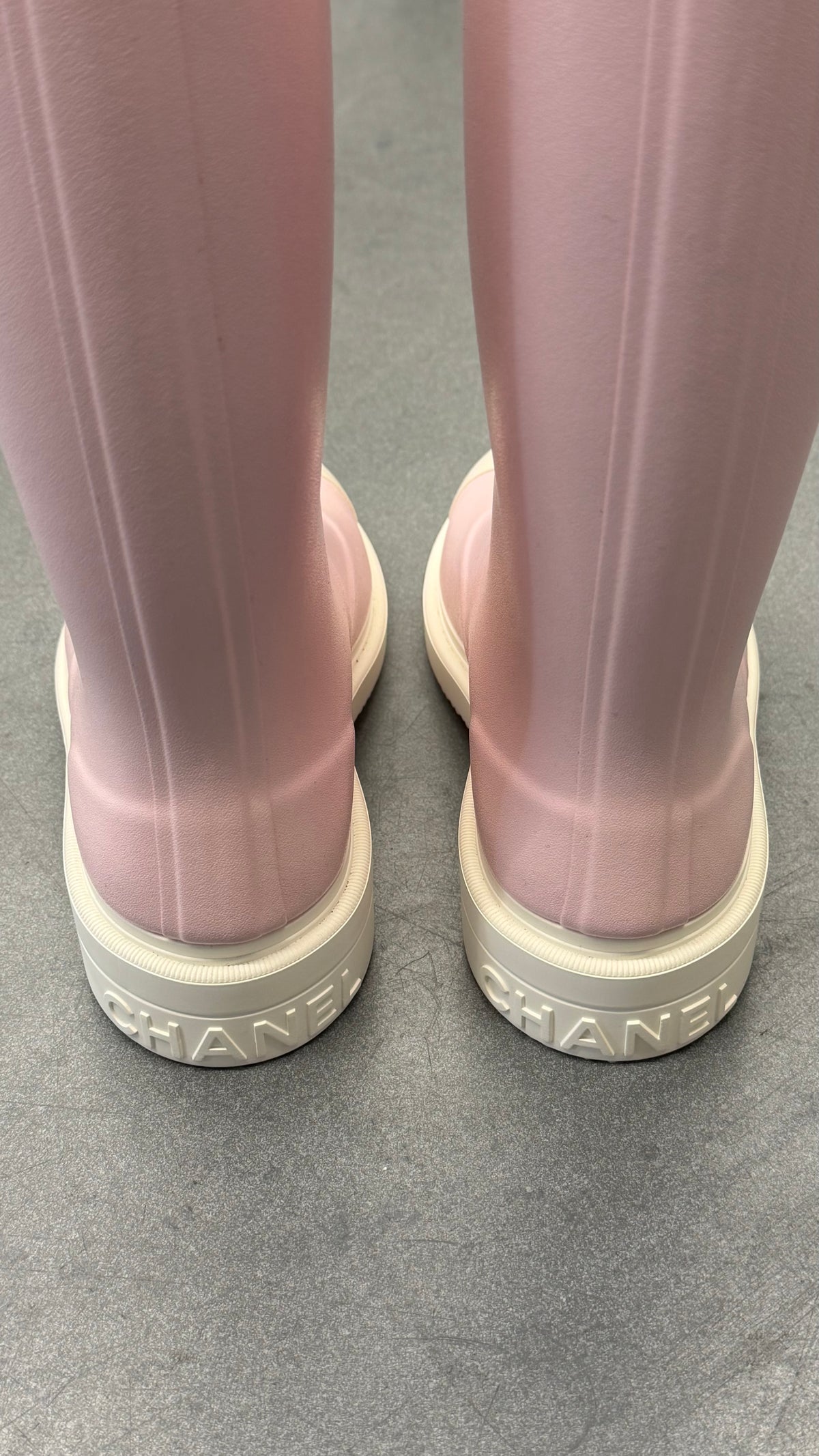 2026 CHANEL INTERLOCKING LOGO RUBBER RAIN BOOTS