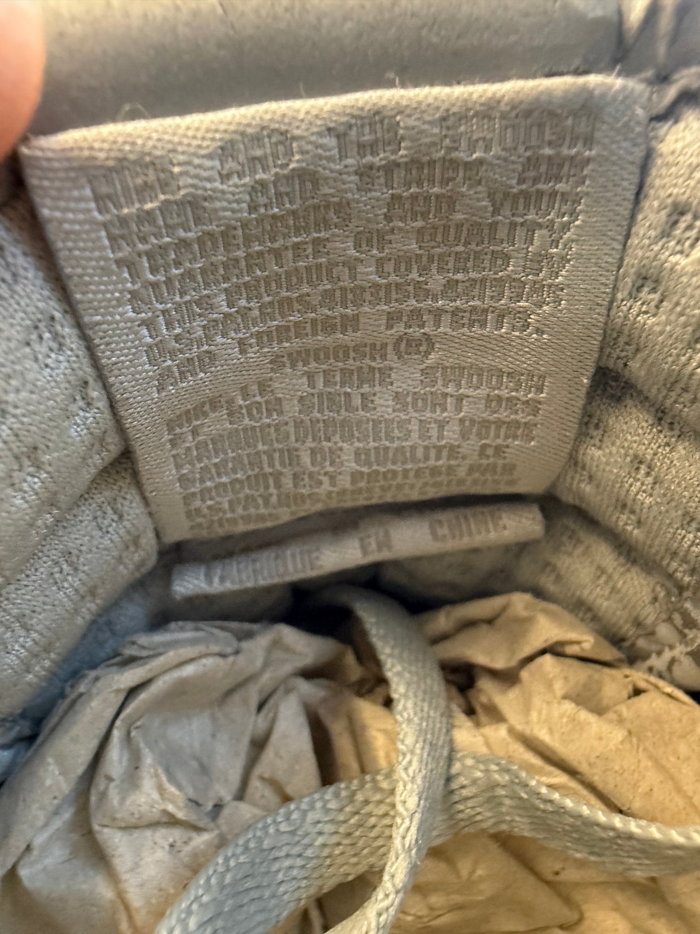 2008 SIZE 9.5 NIKE AIR FORCE 1 LOW 1WORLD KRINK (PRE-OWNED WITH REPLACEMENT BOX)