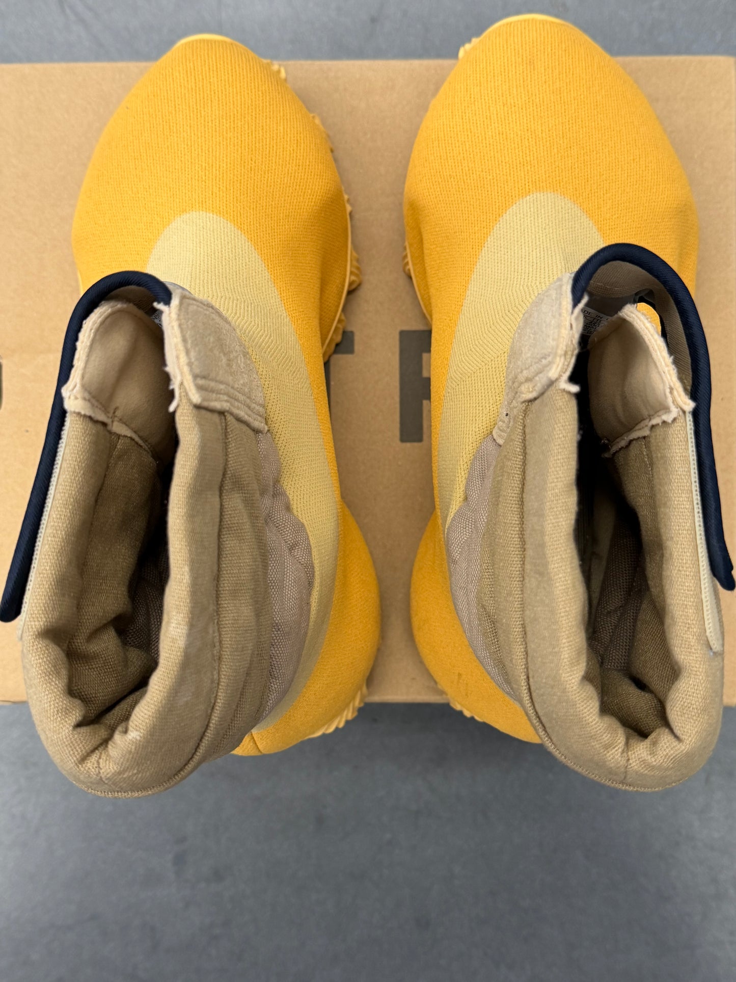 2021 ADIDAS YEEZY KNIT RNR BOOT - SULFUR (W/BOX)