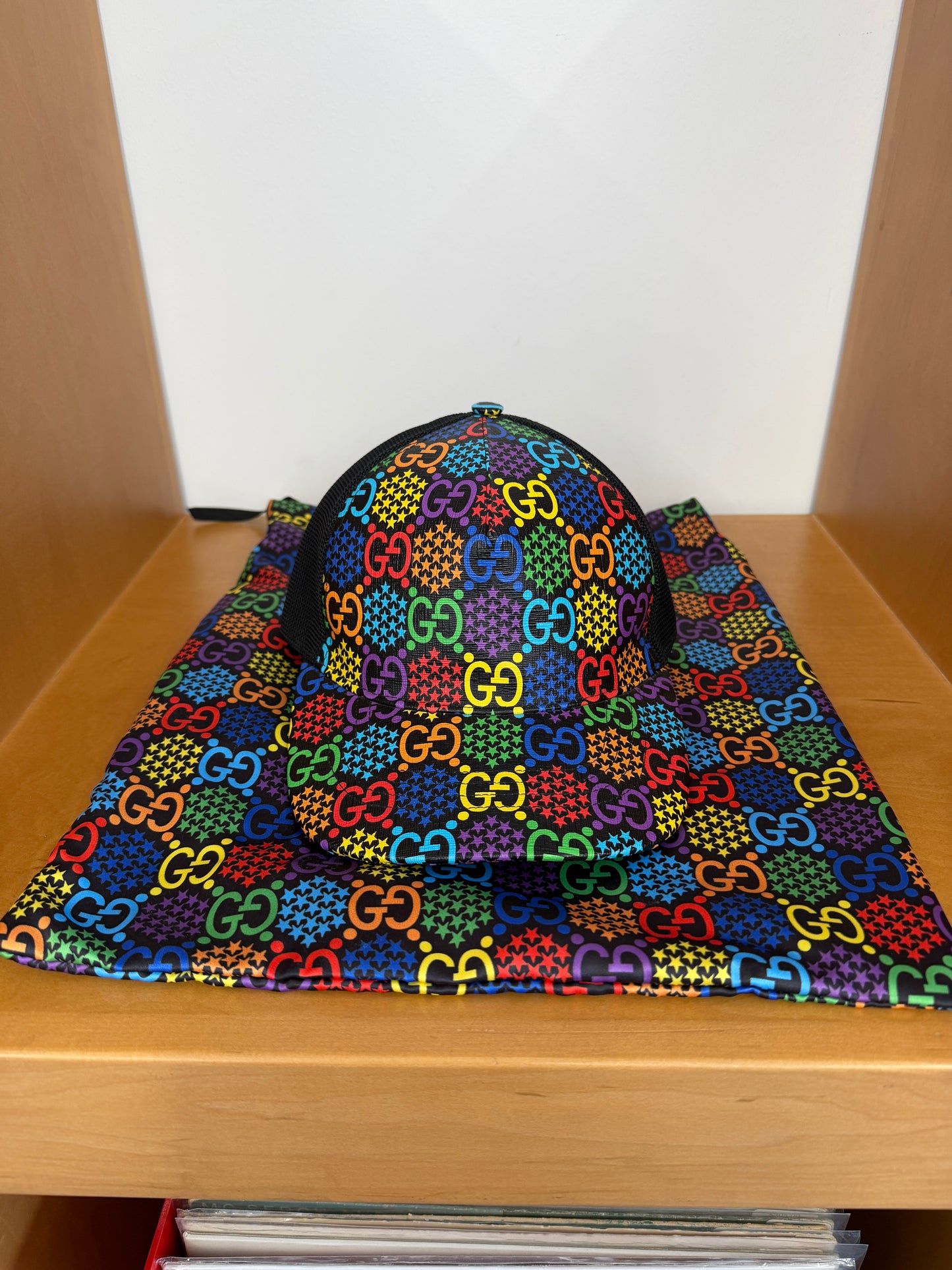 GUCCI GG PSYCHEDELIC BASEBALL HAT WITH BAG
