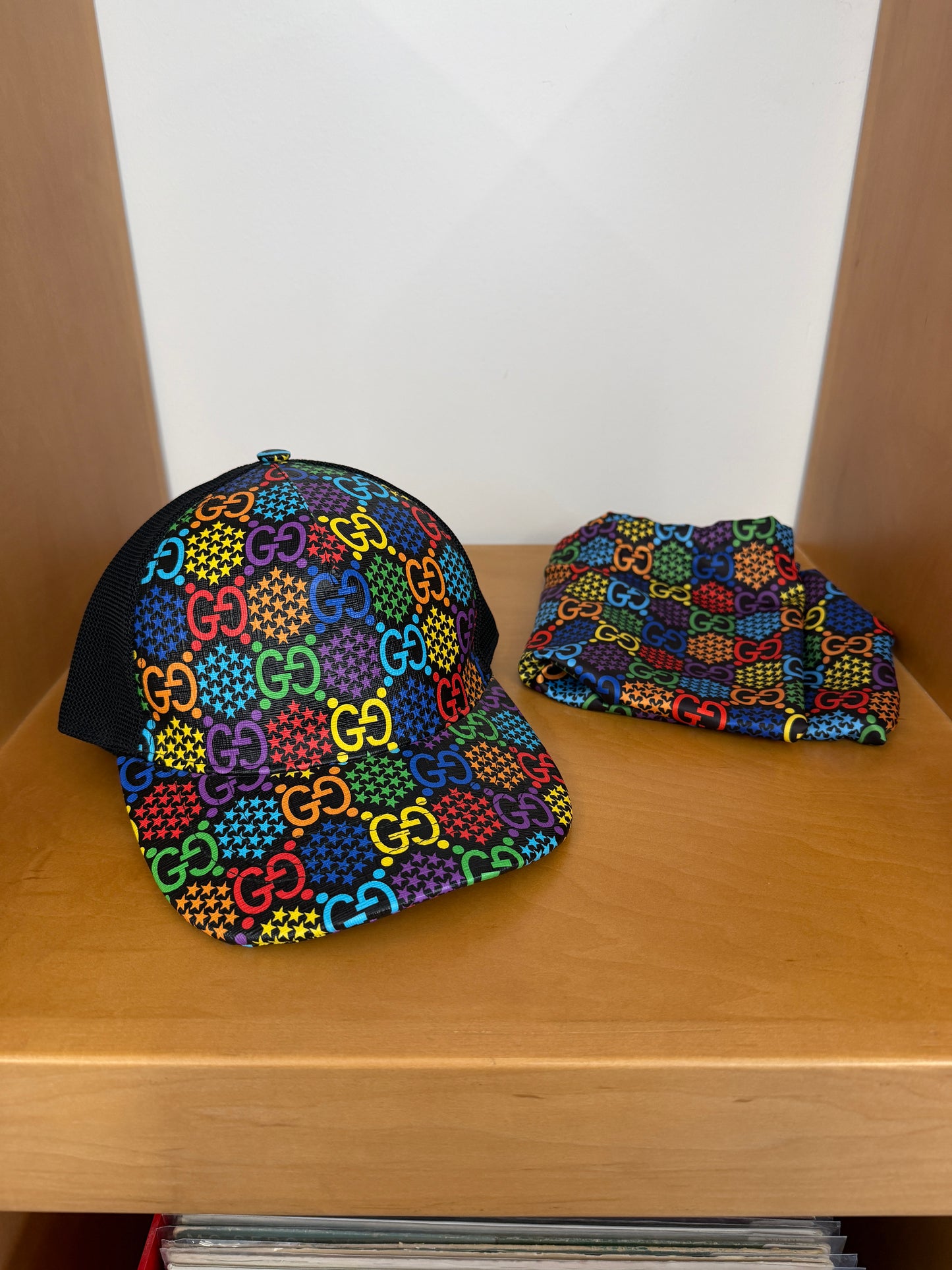 GUCCI GG PSYCHEDELIC BASEBALL HAT WITH BAG