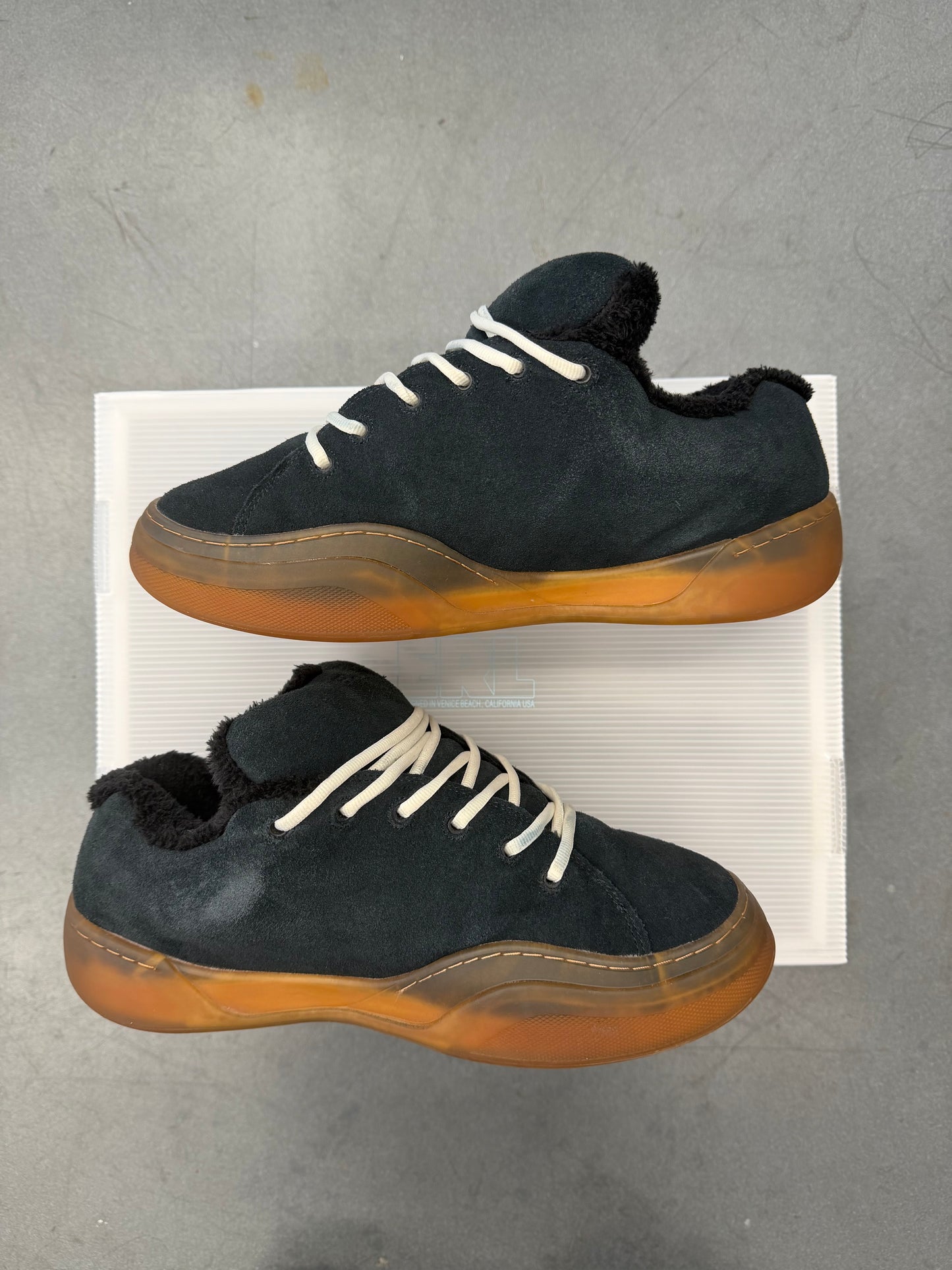 ERL VAMP SKATE SHOE - BLACK SUEDE (PRE-OWNED WITH BOX)