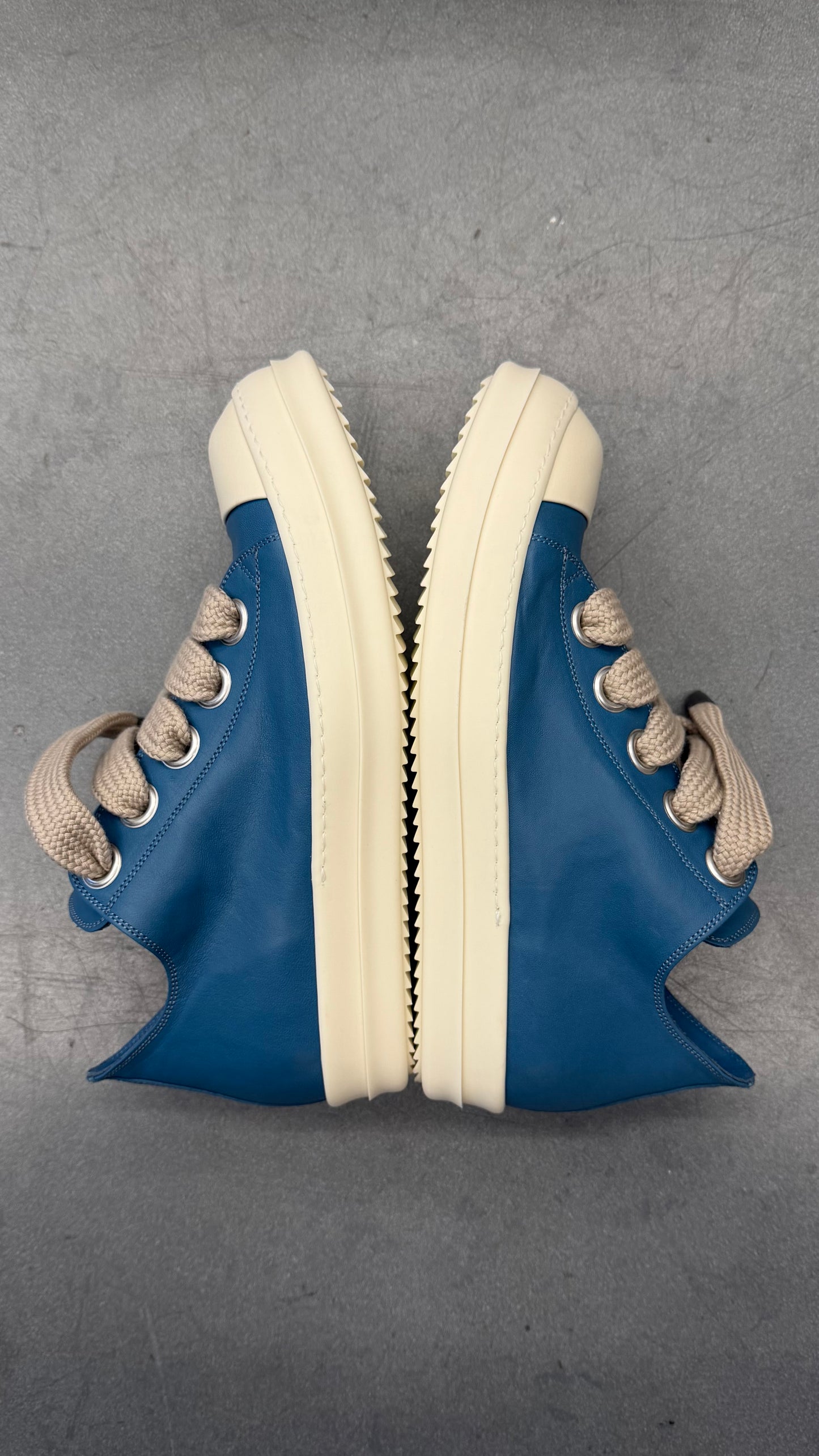 RICK OWENS JUMBOLACE LOW SNEAKS - NUBLU/MILK/MILK