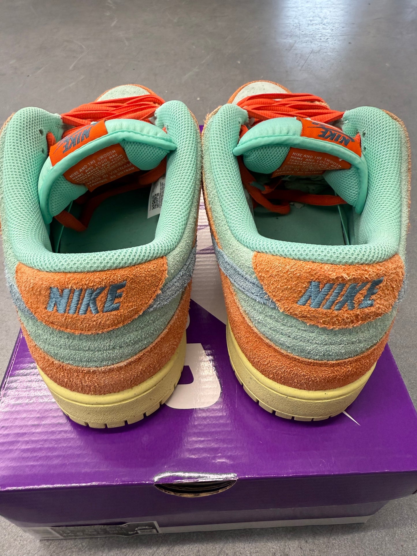 2023 SIZE 13 NIKE SB DUNK LOW ORANGE EMERALD RISE