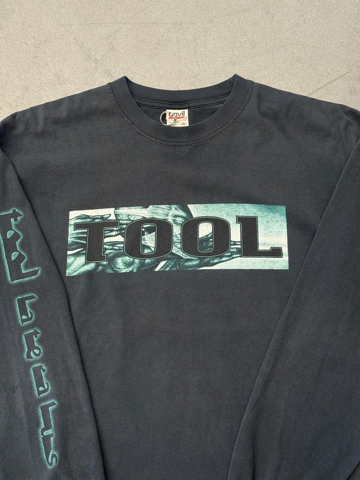 2002 TOOL "INSIDE THE OUTSIDE" TOUR LS TEE (ANVIL TAG)