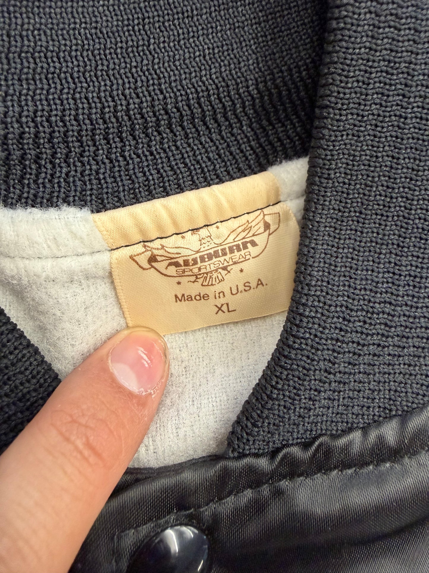 80'S VIETNAM MEMORIAL EMBROIDERED BLACK SATIN JACKET (AUBURN TAG)