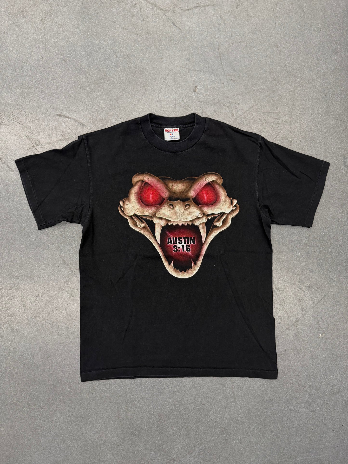 1998 WWF "DON'T TRUST ANYBODY!" STONE COLD STEVE AUSTIN TEE (SOFTEE TAG)