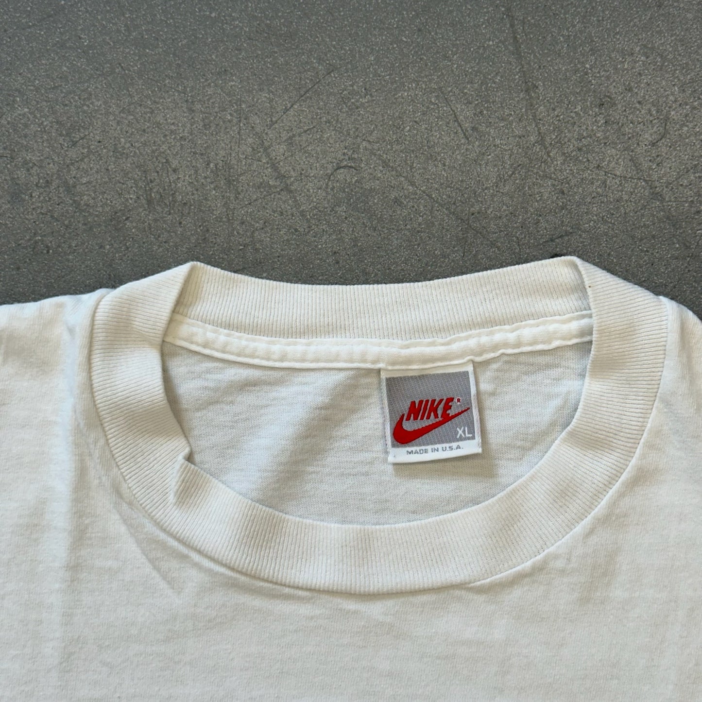 1993 NIKE JUST DO IT PORKY THE PIG TEE (GREY NIKE TAG)