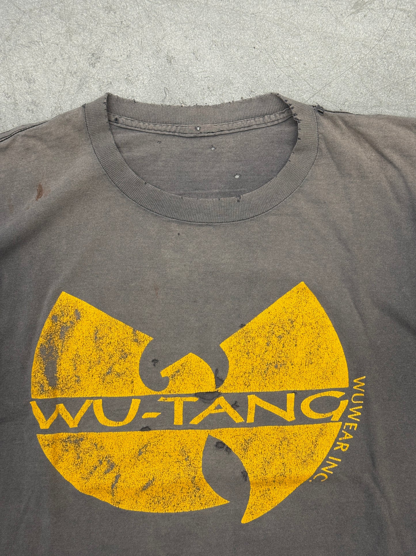 90S WU-TANG WUWEAR INC. BIG LOGO DISTRESSED AND FADED TEE (PULLED TAG)