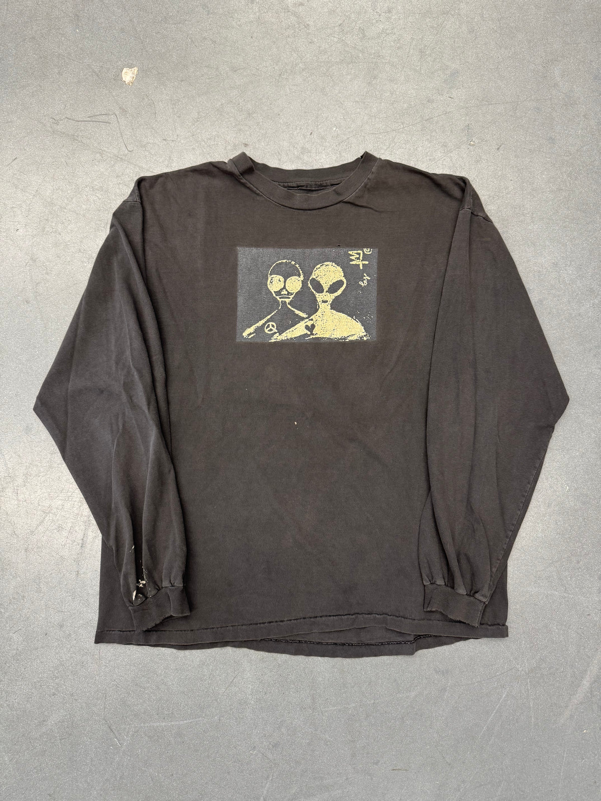 90S LIQUID SKY NYC X JEAN-MICHEL BASQUIAT PEACE & LOVE ALIEN GLOW IN THE DARK LONG-SLEEVE T-SHIRT