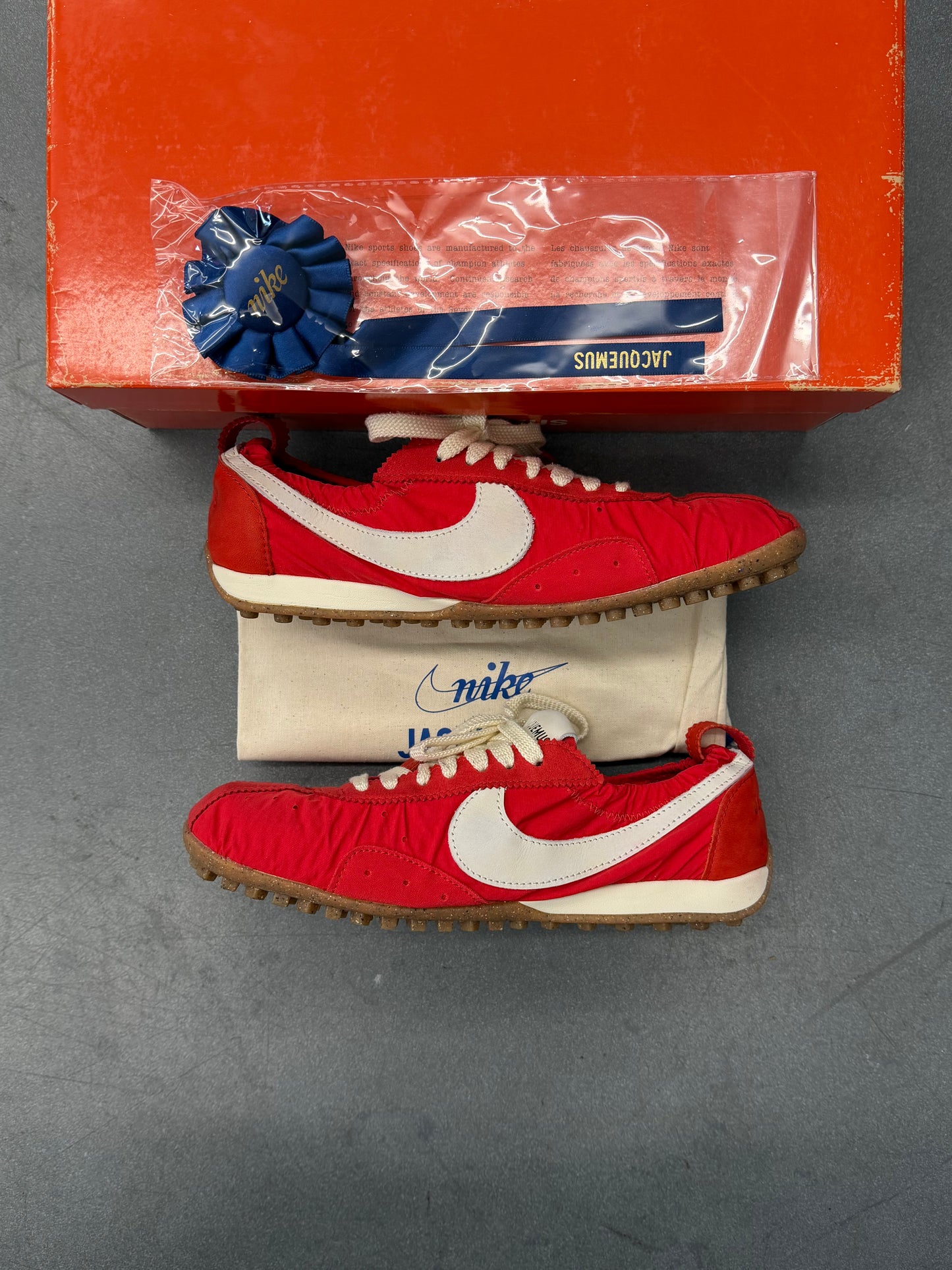 2025 WOMEN'S NIKE MOON SHOE SP JACQUEMUS UNIVERSITY RED (W/BOX)