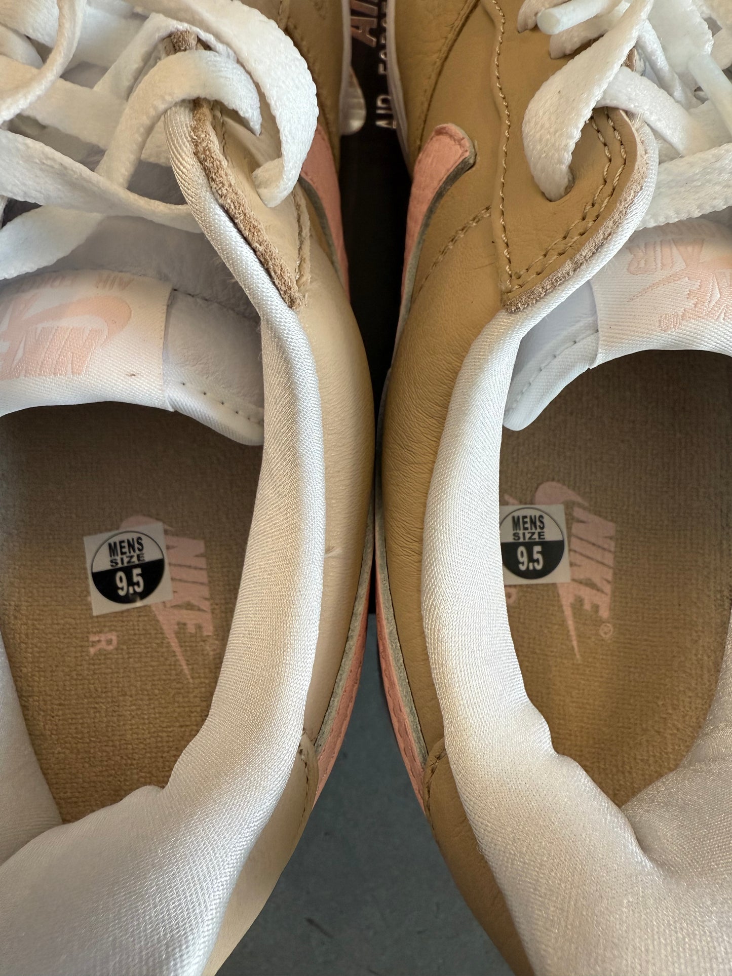 2024 SIZE 9.5 NIKE AIR FORCE 1 LOW LINEN (NEW WITH BOX)