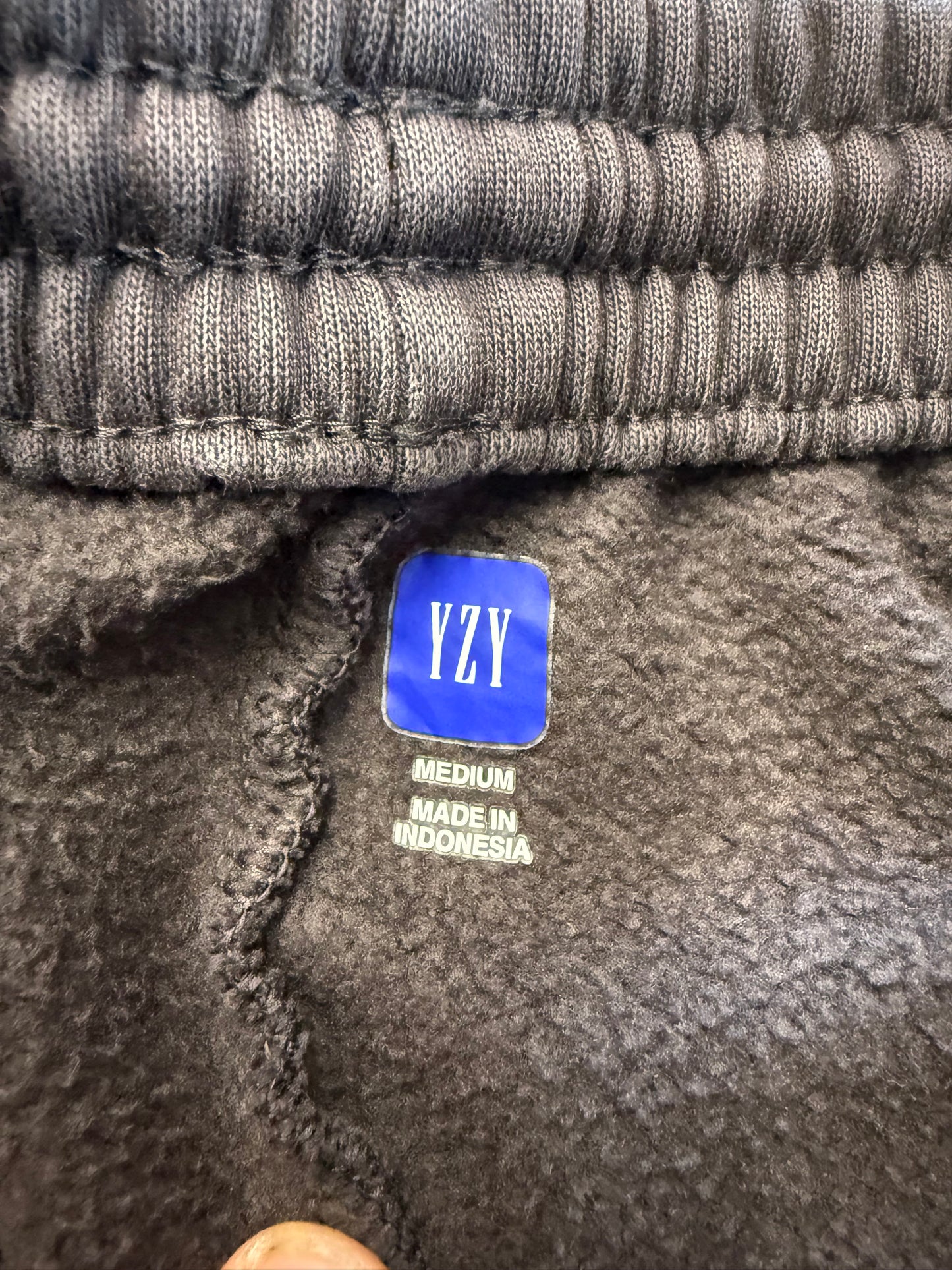 FW22 YEEZY GAP FLEECE JOGGING PANTS - BLACK (M)