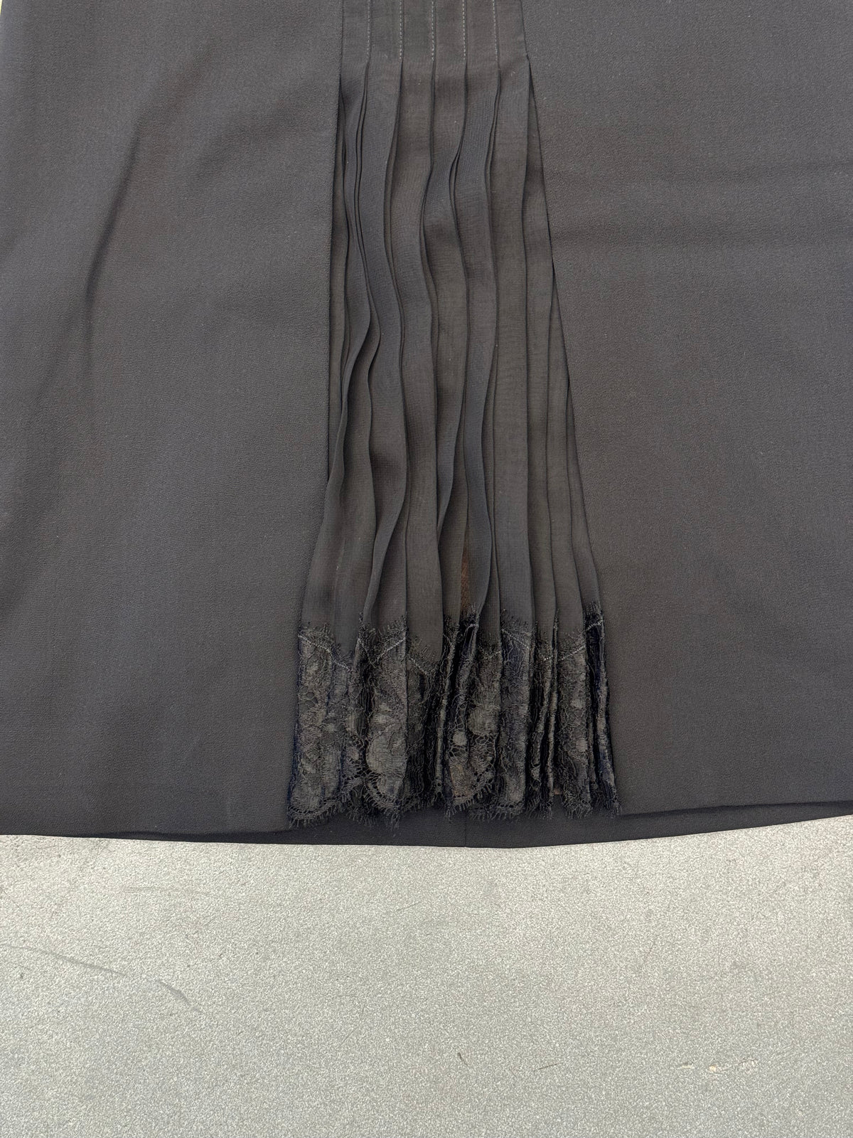 VINTAGE DOLCE & GABBANA PLEATED BLACK LACE SKIRT (LEOPARD LINED)