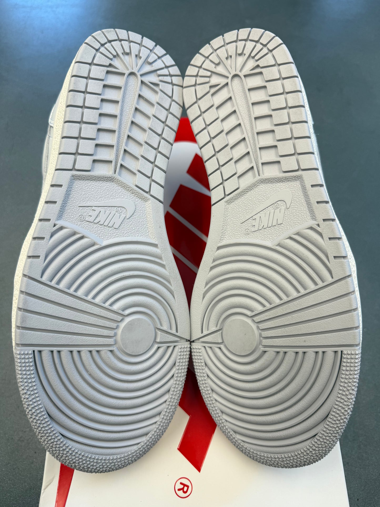 2023 SIZE 8.5 JORDAN 1 RETRO LOW '85 NEUTRAL GREY (PRE-OWNED WITH BOX)