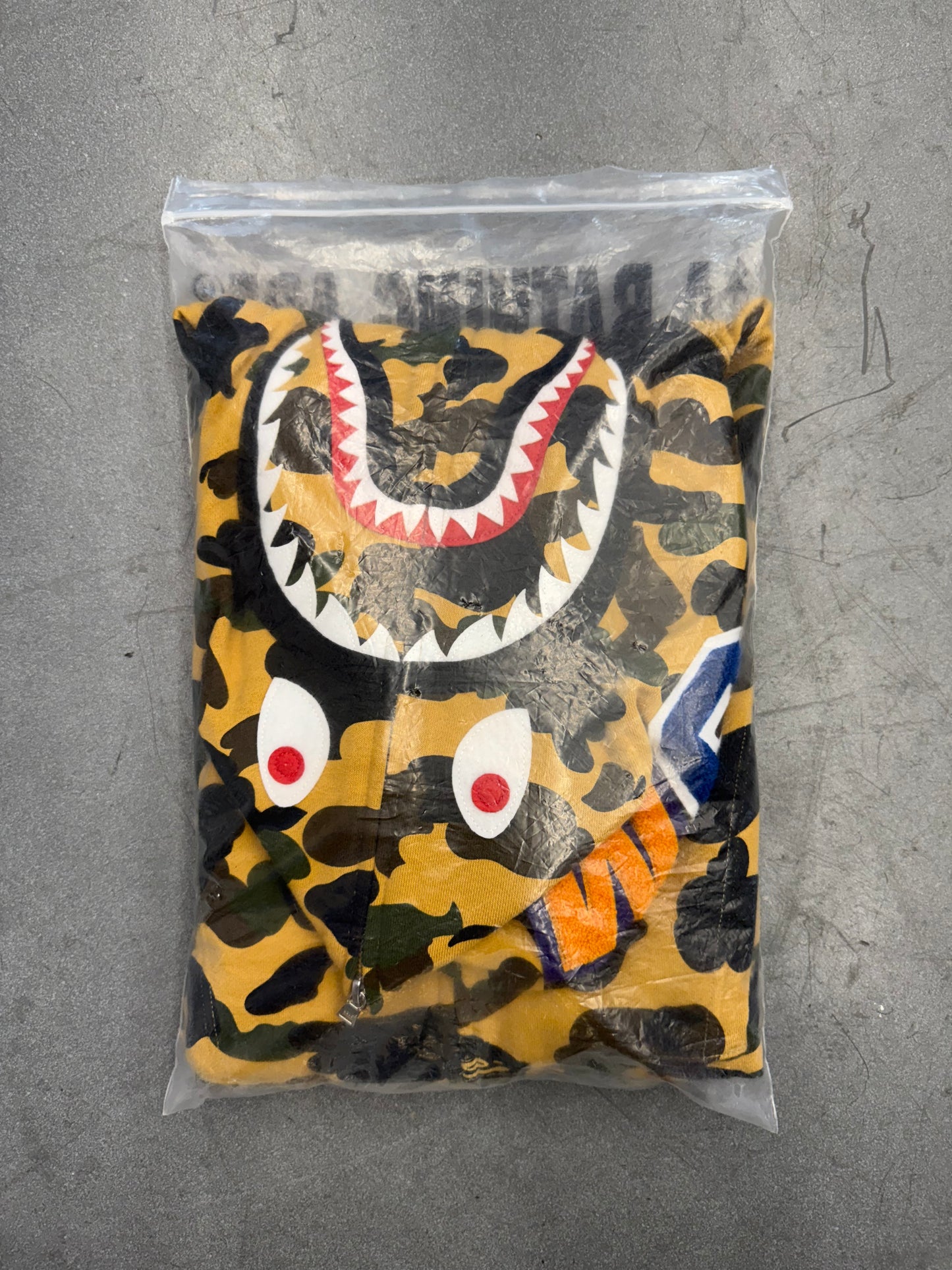 A BATHING APE BAPE 1ST CAMO SHARK FULL ZIP HOODIE - YELLOW (XL) (NWT)
