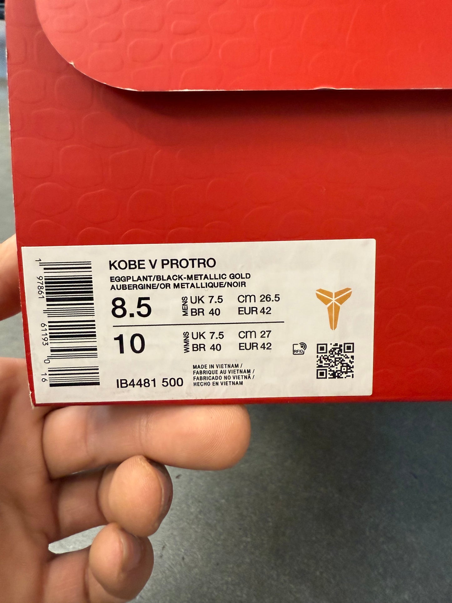 2025 SIZE 8.5 NIKE KOBE V PROTRO YEAR OF THE MAMBA EGGPLANT (NEW WITH BOX)
