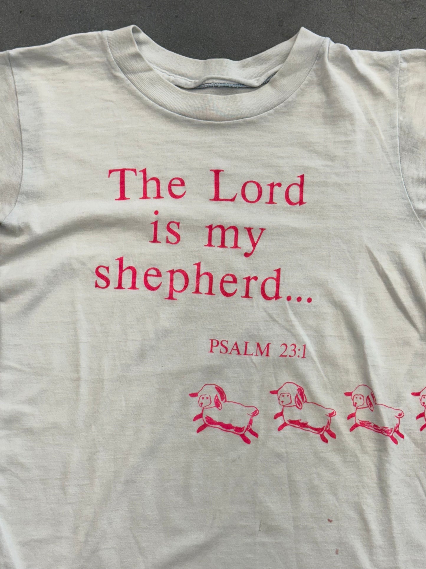 80S THE LORD IS MY SHEPARD... PSALM 23:1 TEE (PULLED TAG)