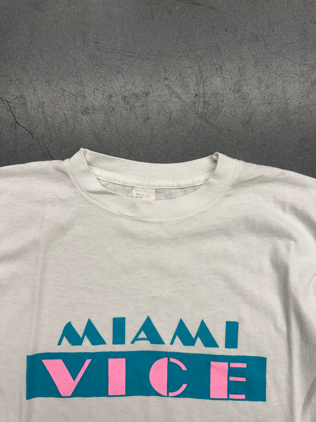 80S MIAMI VICE LOGO TEE (PACER TAG)