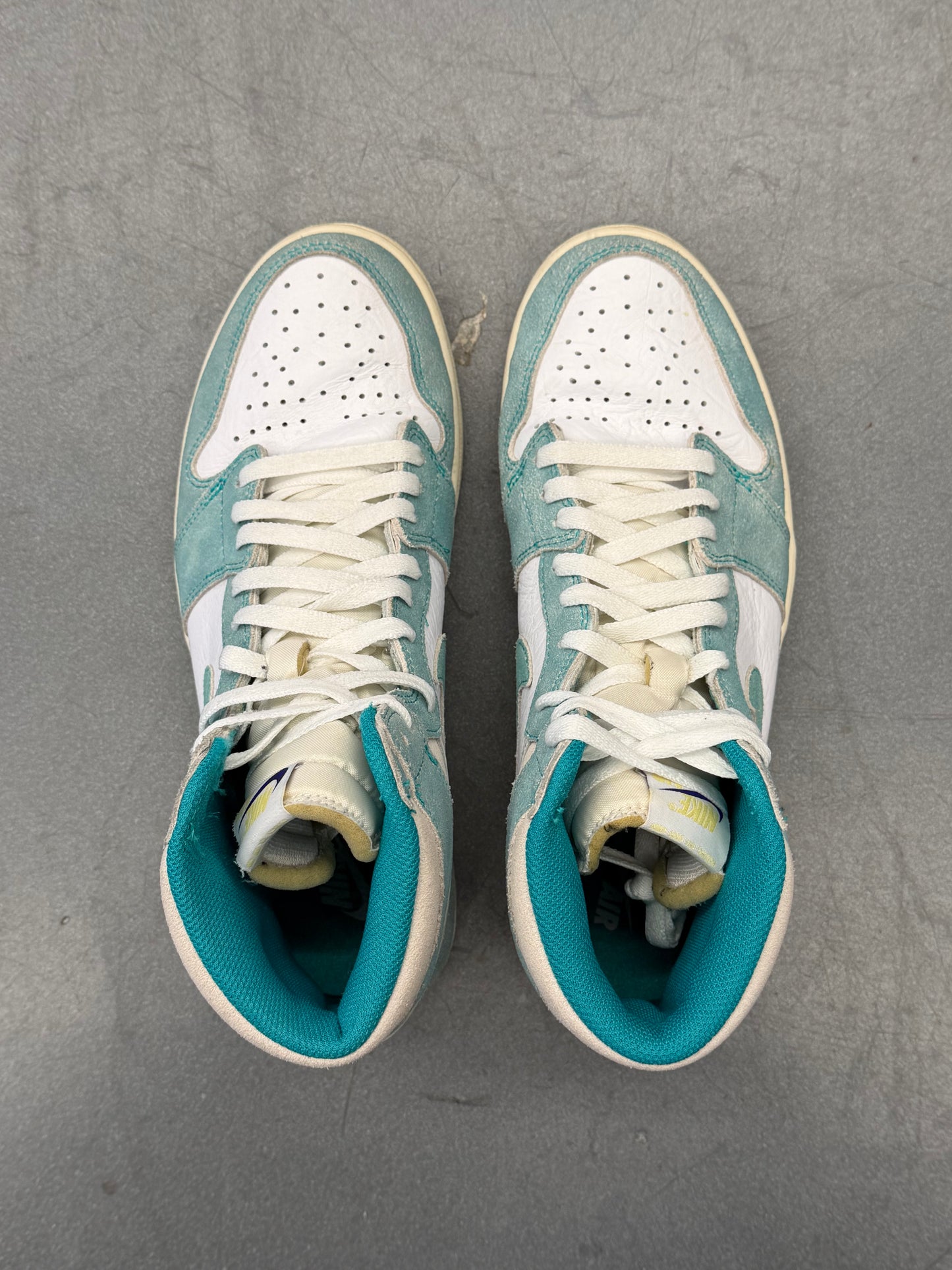 2019 JORDAN 1 RETRO HIGH - TURBO GREEN