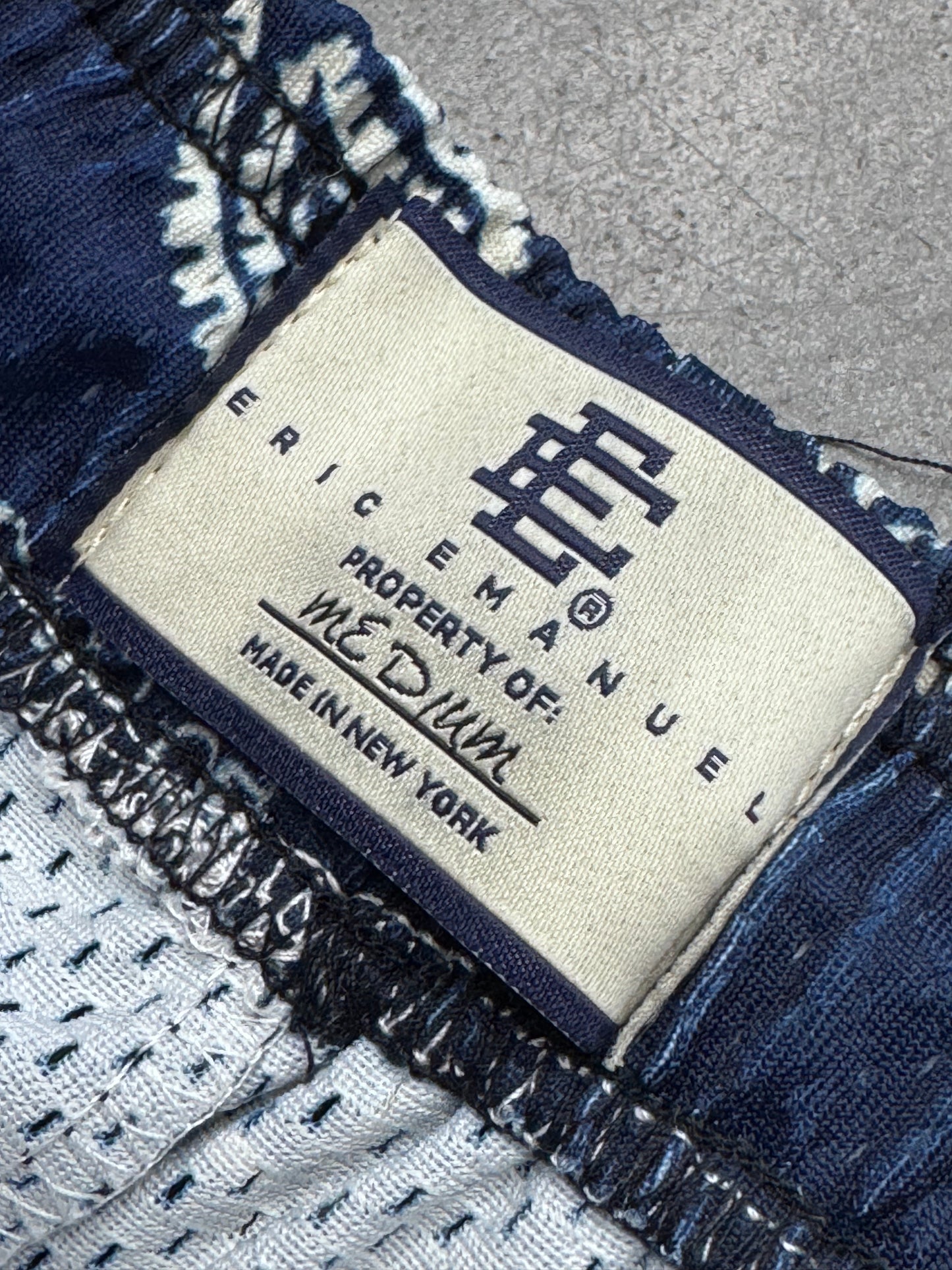 SS25 ERIC EMANUEL EE BASIC SHORT - NAVY PAISLEY