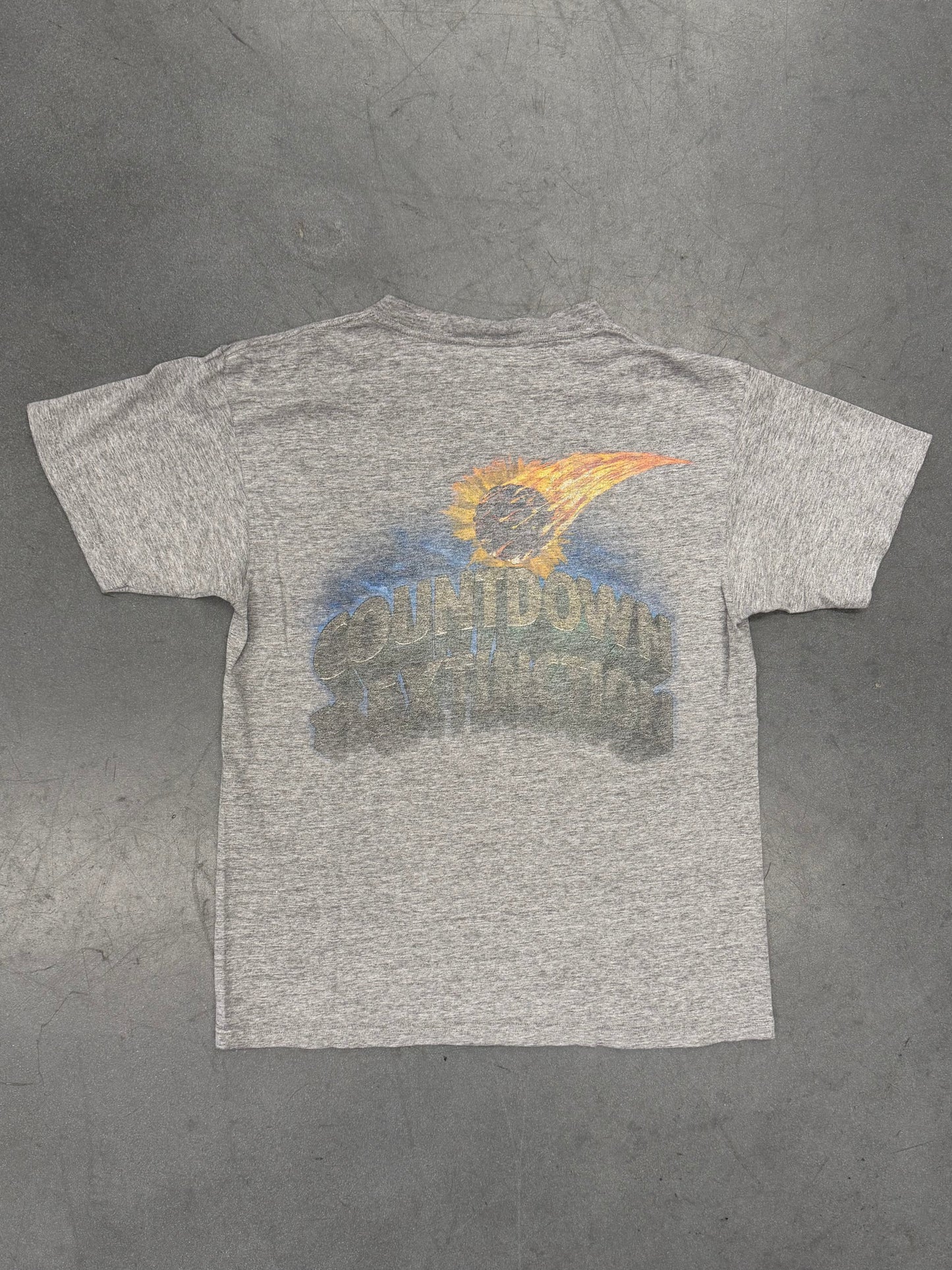 VINTAGE DISNEY "COUNTDOWN TO EXTINCTION" TEE (DISNEY TAG)
