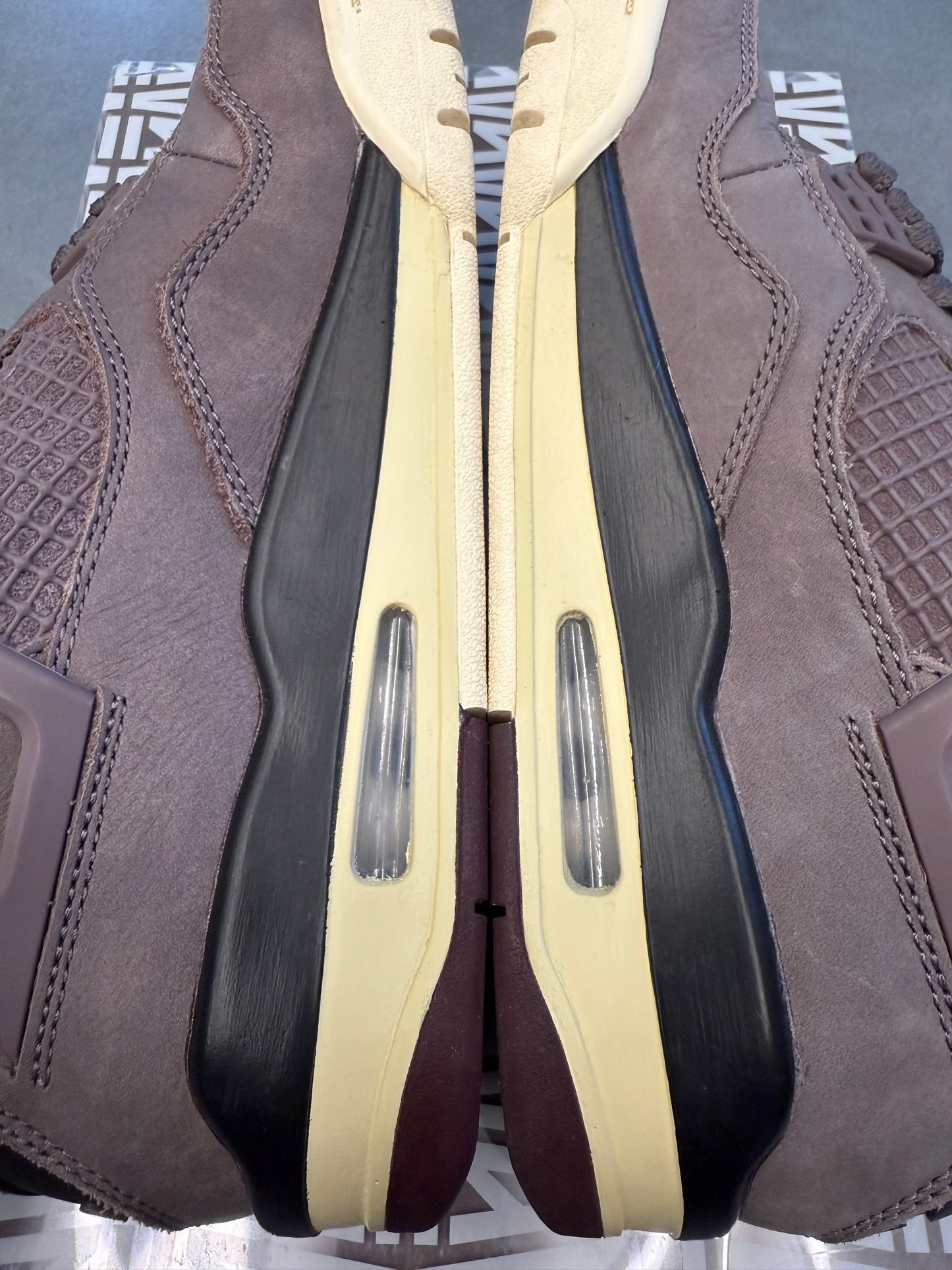 2022 SIZE 5.5 JORDAN 4 RETRO SP A MA MANIERE VIOLET ORE (PRE-OWNED WITH BOX)