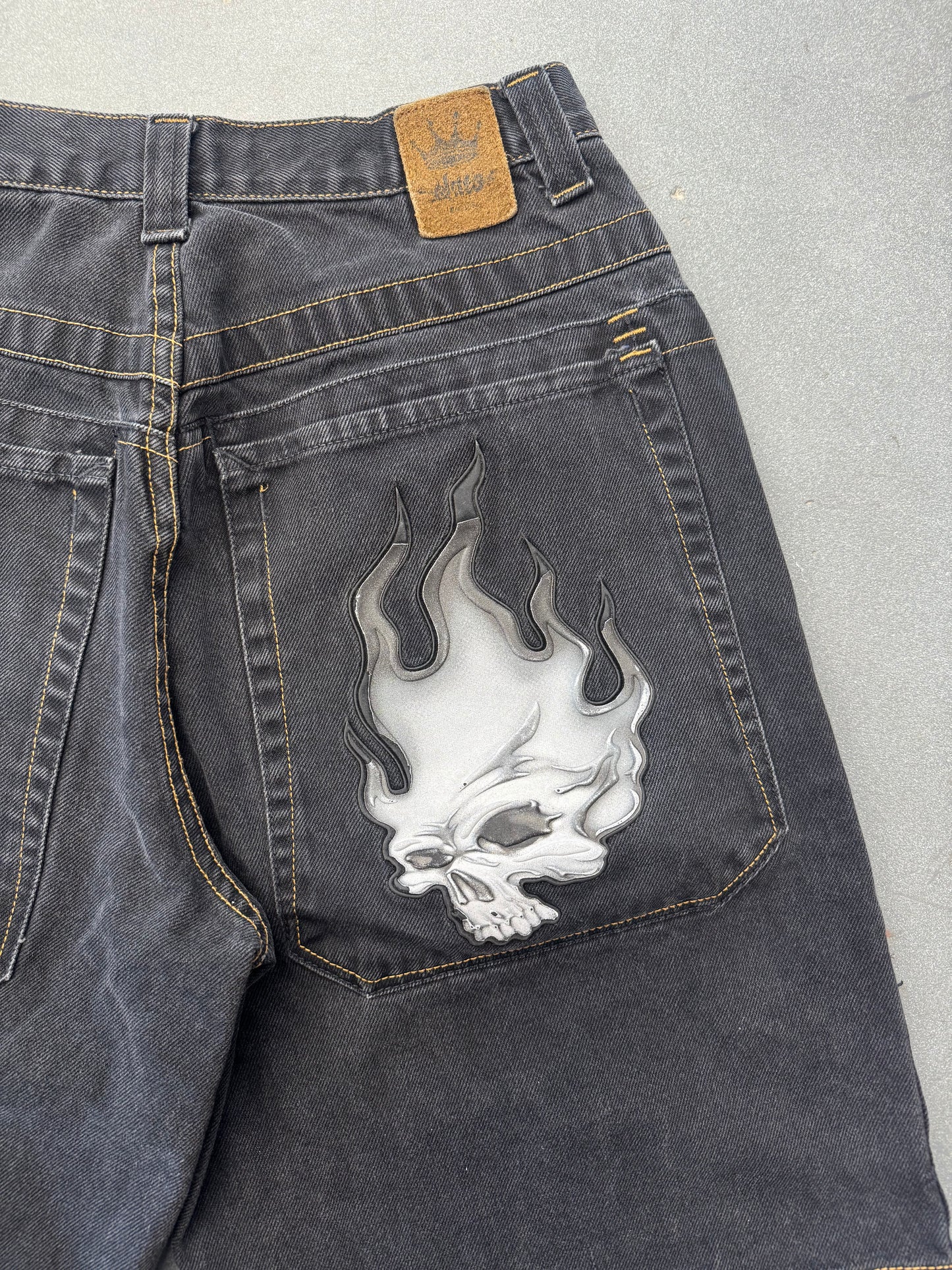 Y2K JNCO FLAMING SKULL DENIM SHORTS