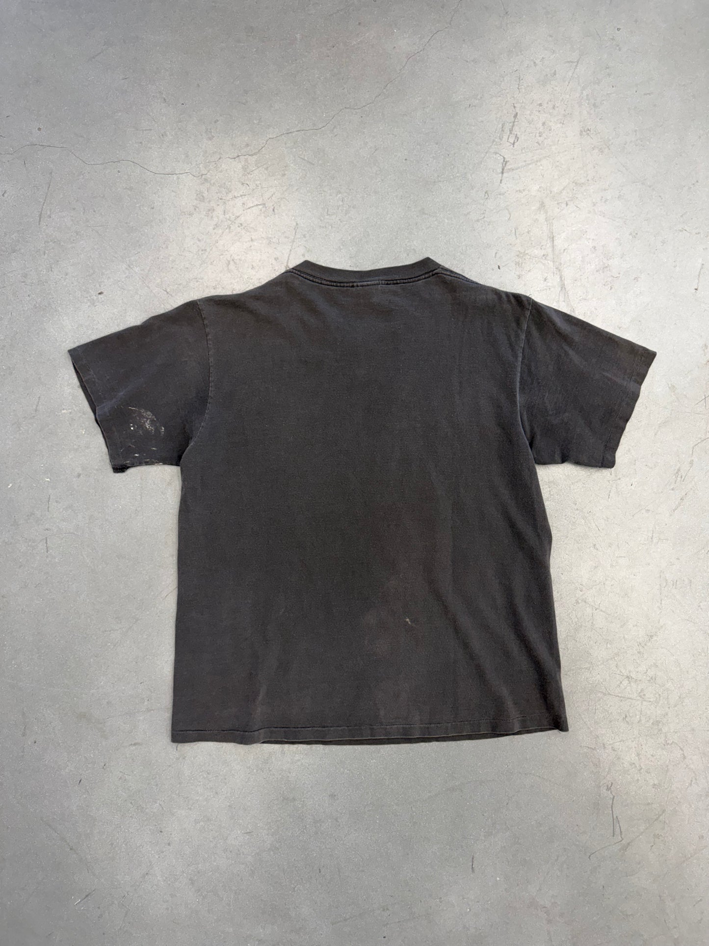 1997 NBA CHAMPIONS CHICAGO BULLS HIGH FIVE TEE (CHANGES TAG)