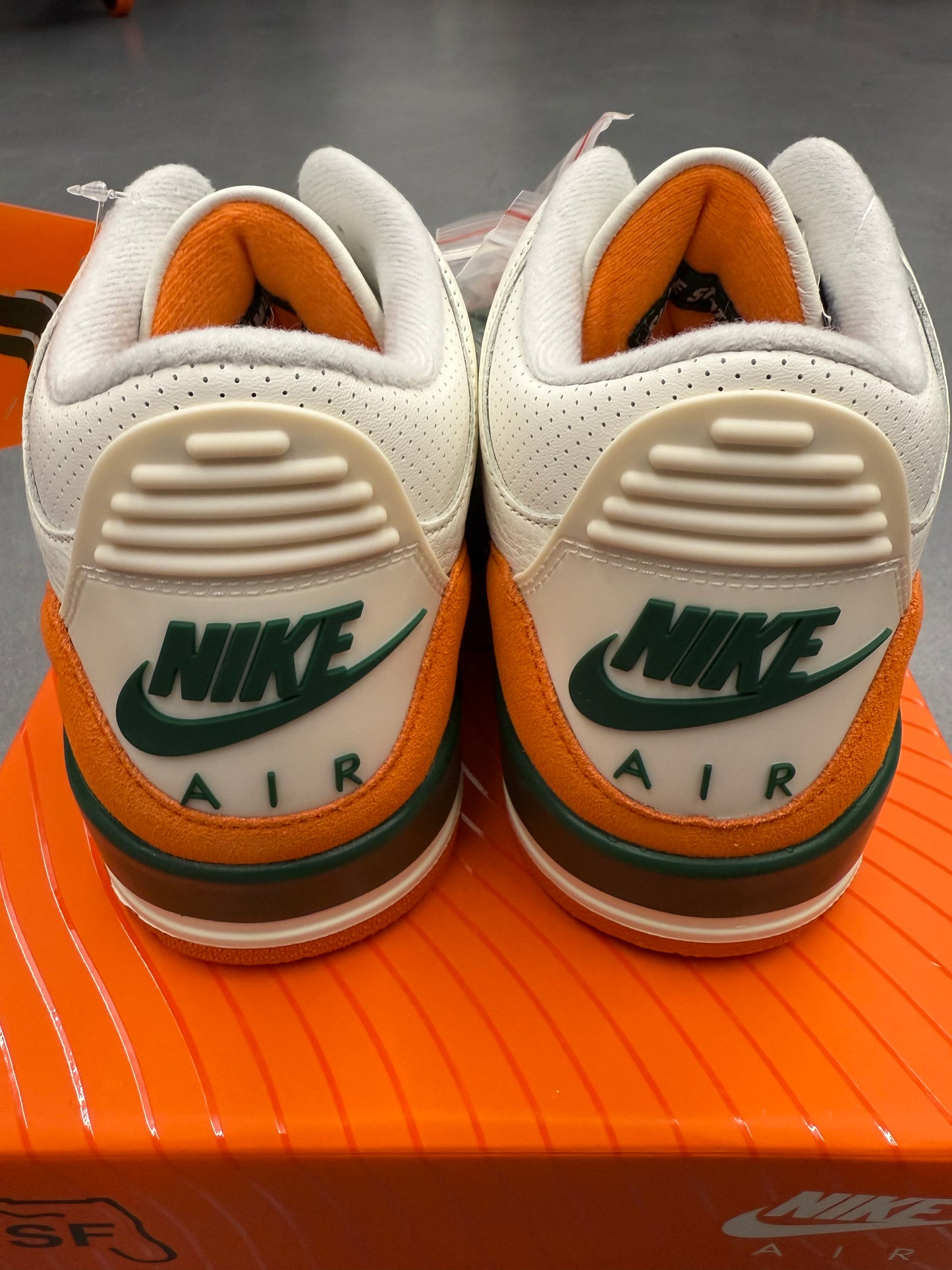 2025 SIZE 10 JORDAN 3 RETRO SP SOLEFLY MIAMI ART BASEL EXCLUSIVE (NEW WITH BOX)