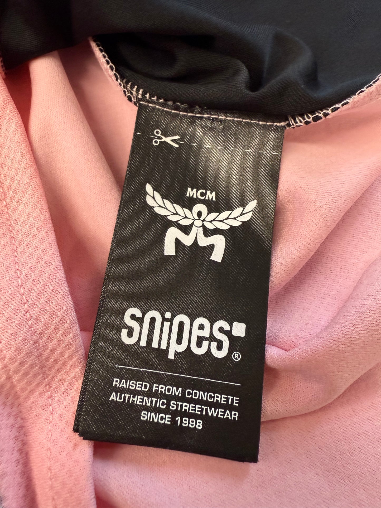 SNIPES X MCM SOCCER JERSEY - PINK (M) (NEW)