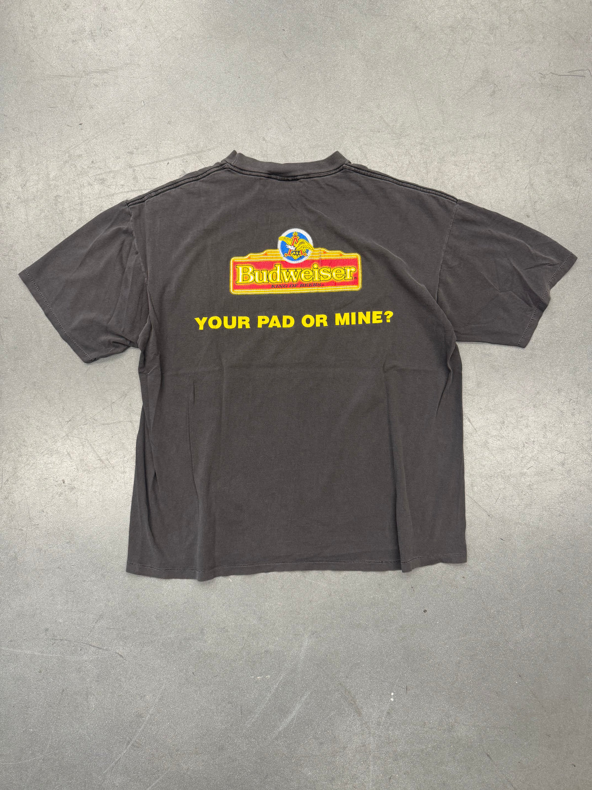 1995 BUDWEISER YOUR PAD OR MINE? BUD... WEIS... ...ER FROG TEE (CHANGES TAG)