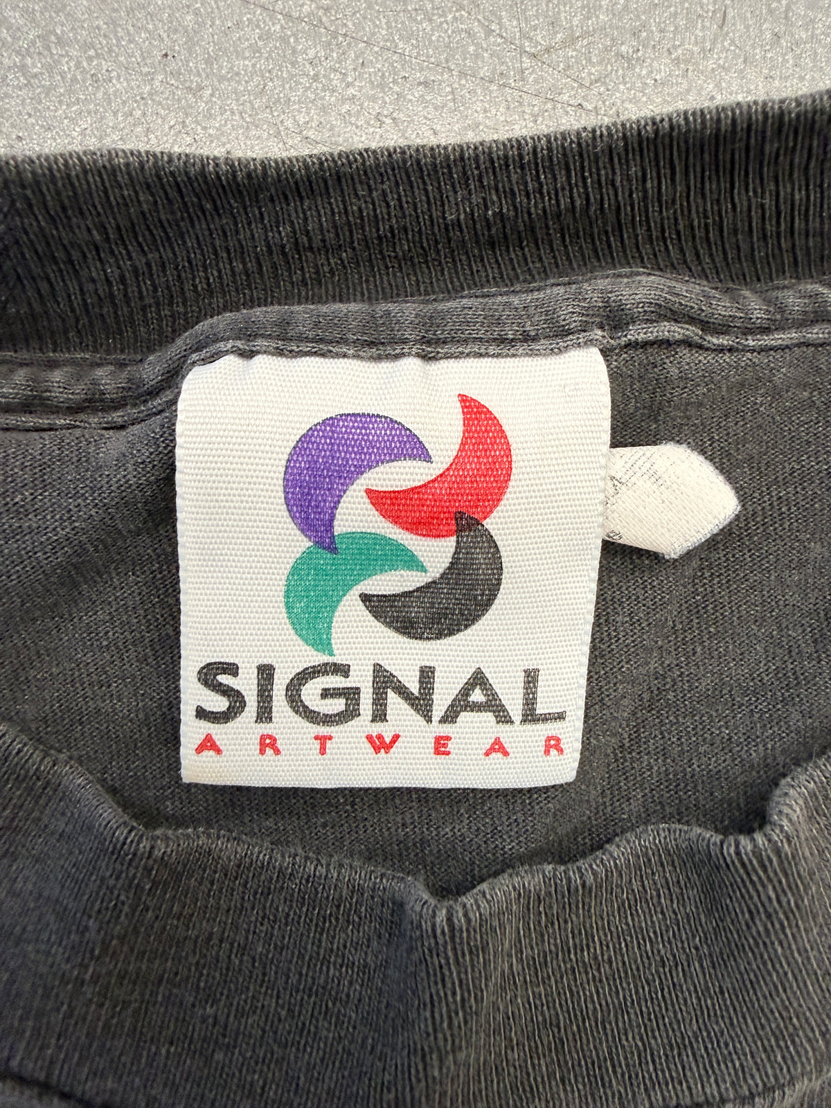 1994 WARNER BROS. TAZ EYES SHADOW TEE (SIGNAL TAG)