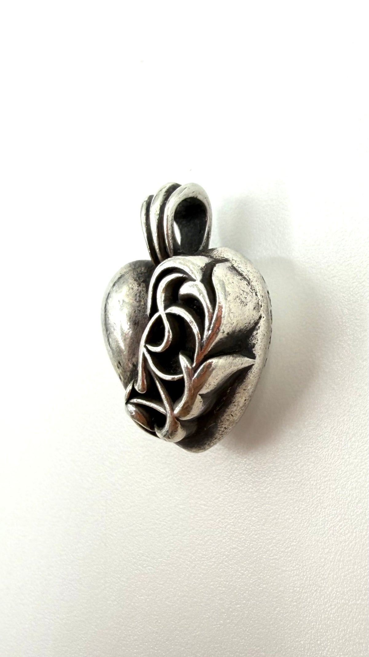 CHROME HEARTS LAS VEGAS VINE HEART SILVER PENDANT