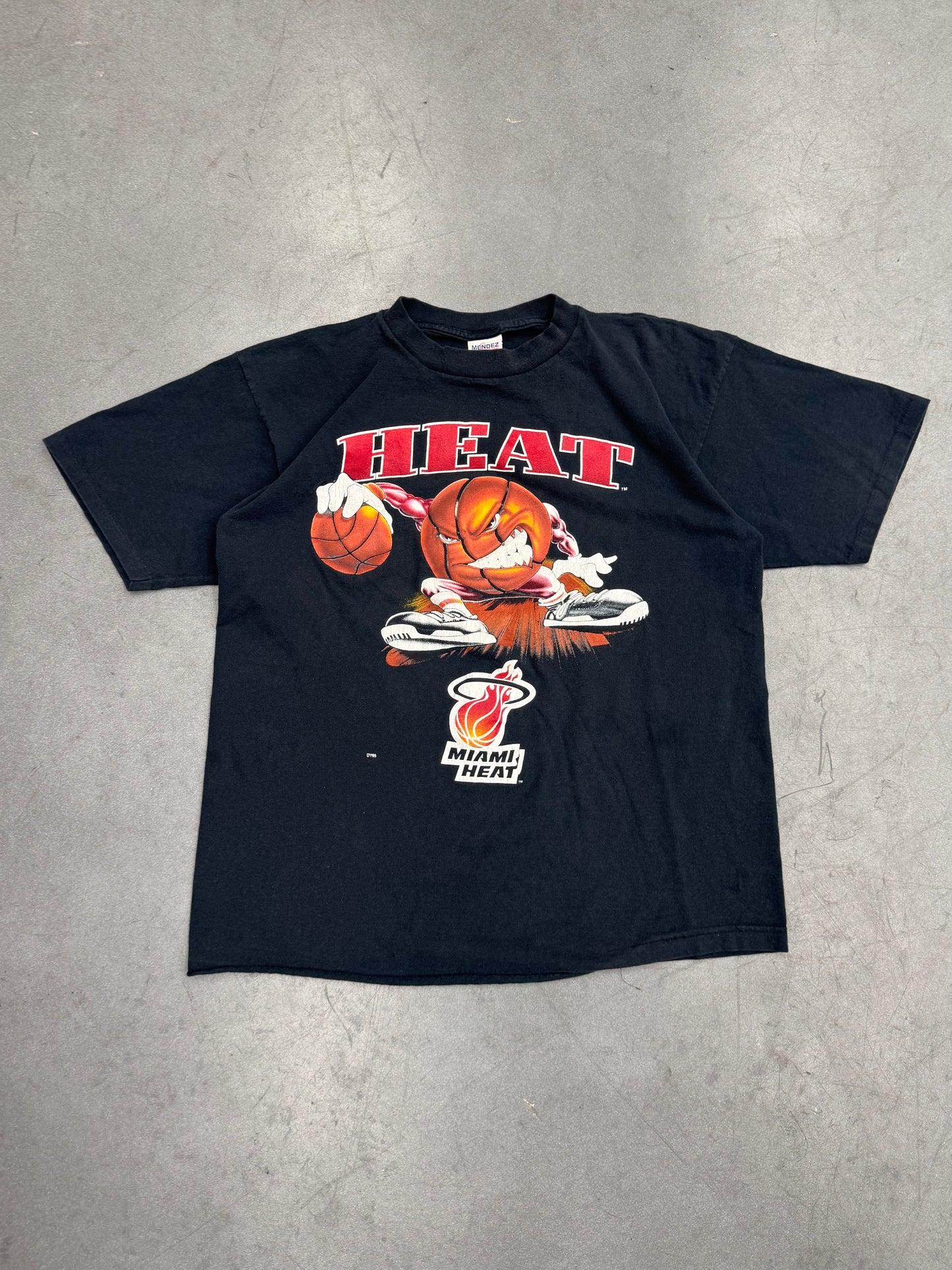 90S MIAMI HEAT ANGRY DRIBBLING BASKETBALL TEE (MENDEZ SPORTSWEAR TAG)