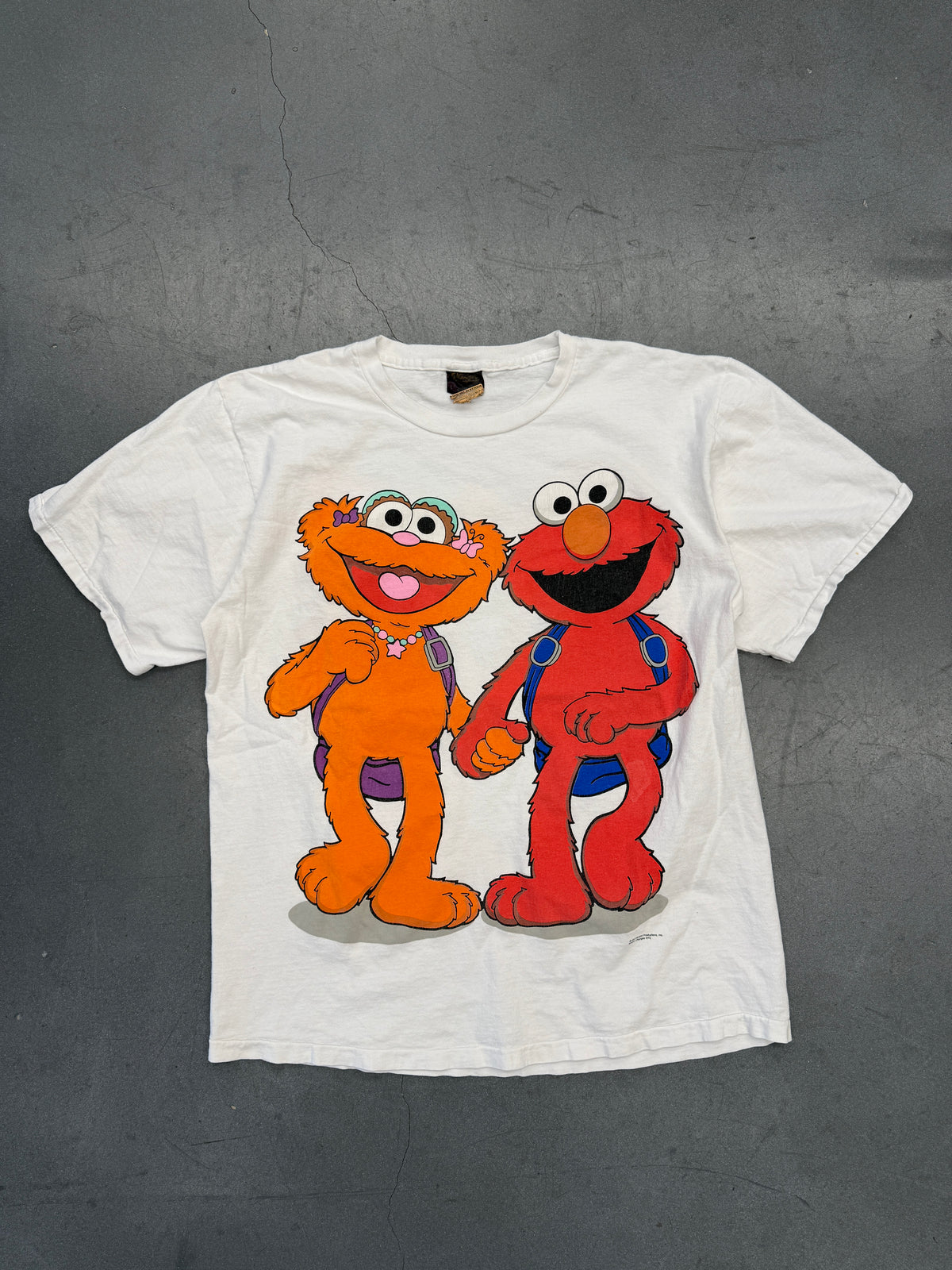 90S ELMO & ZOE BACKPACK JIM HENSON TEE (CHANGES TAG)