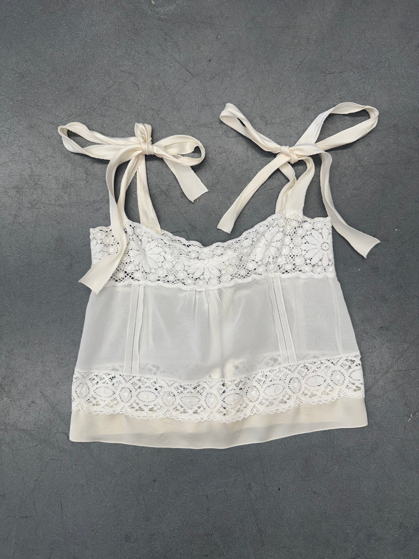 Y2K DOLCE GABANA LACE CROP TOP
